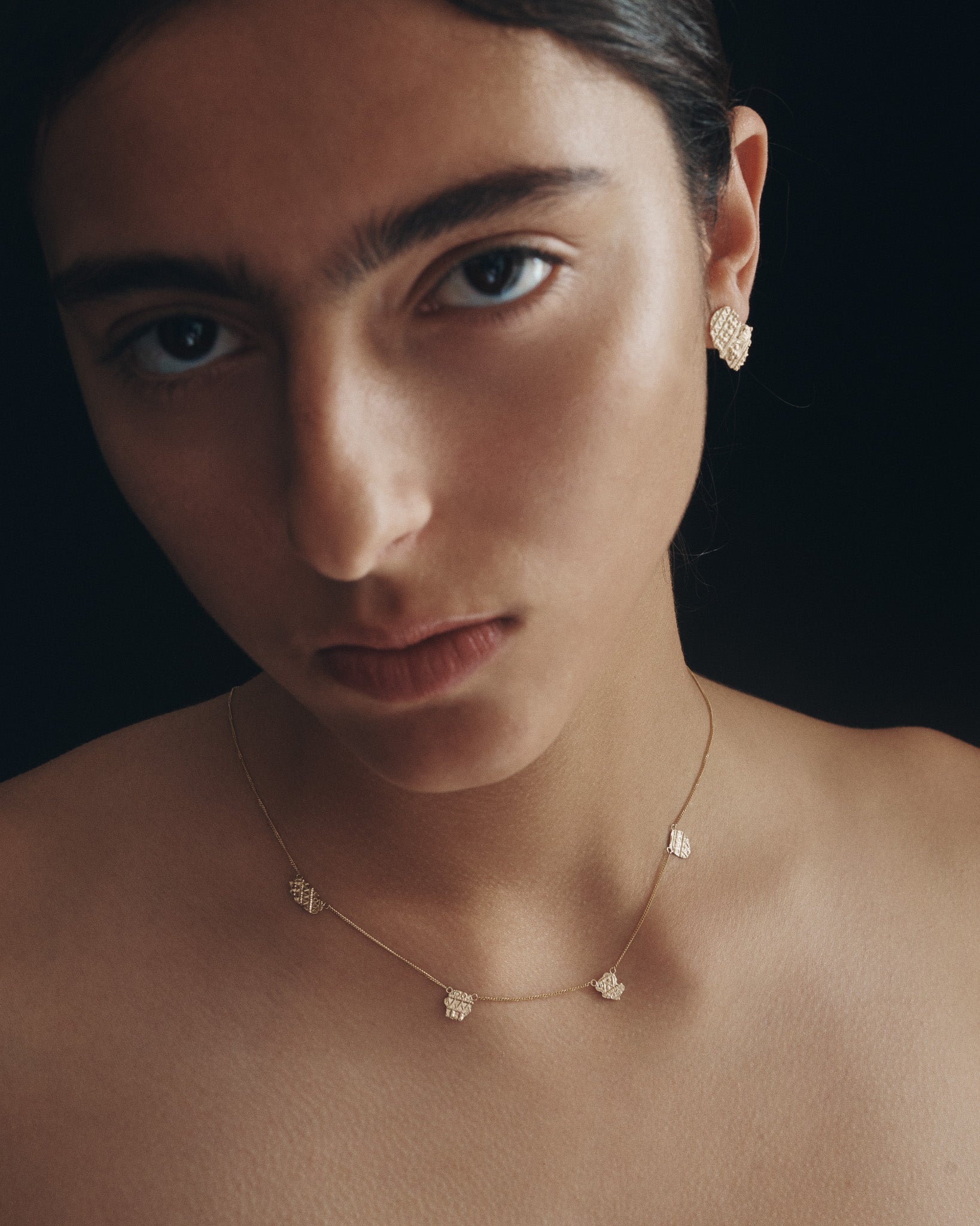 Relic IV Station Necklace Solid Gold