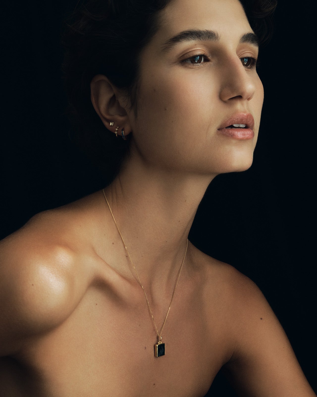 Anu Eagle Necklace Onyx Solid Gold