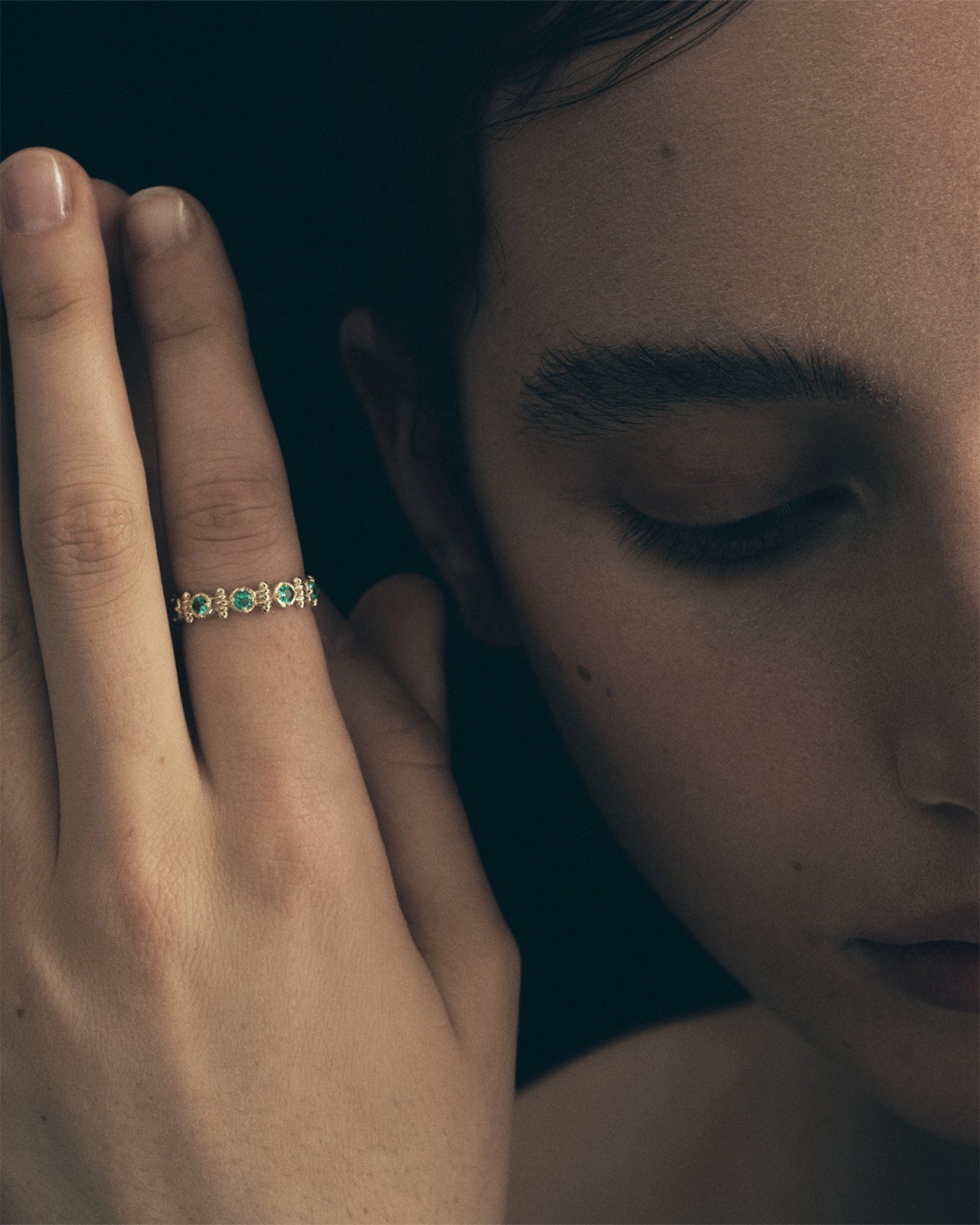 Asteria Half Eternity Ring Emerald Solid Gold