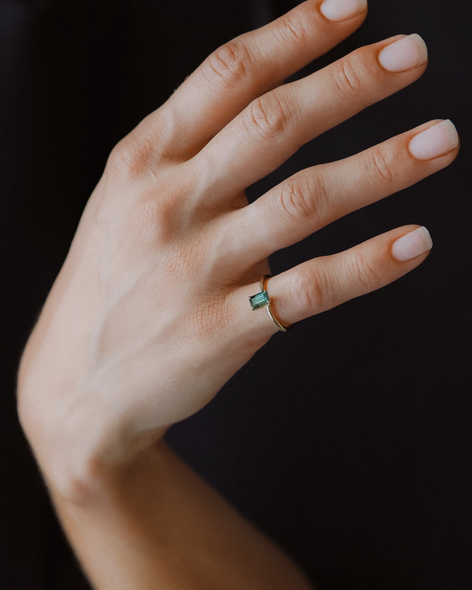 Adama Emerald Cut Ring Solitaire 0.83ct Green Sapphire Solid Gold