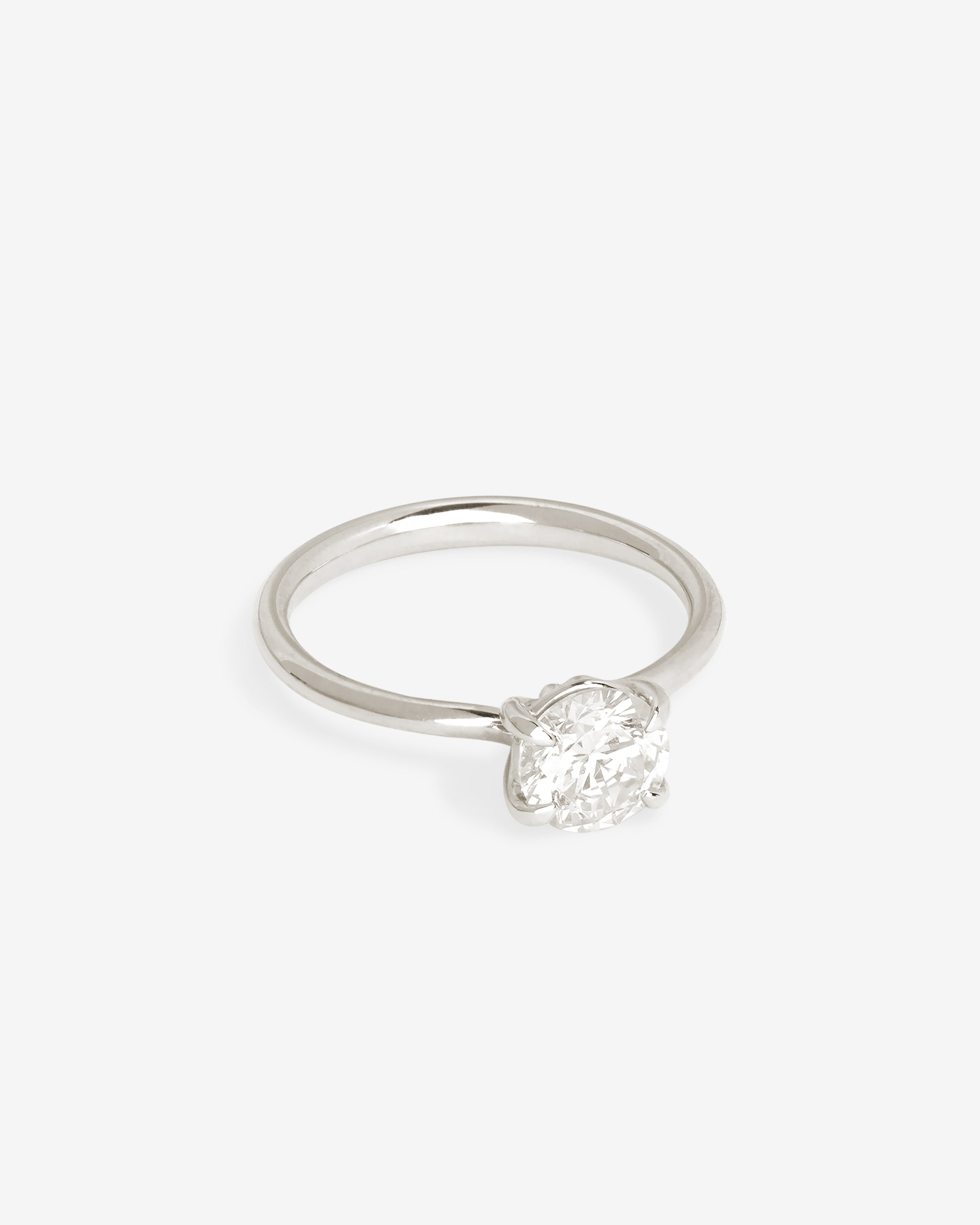 Adama Round Ring Solitaire Diamond Platinum