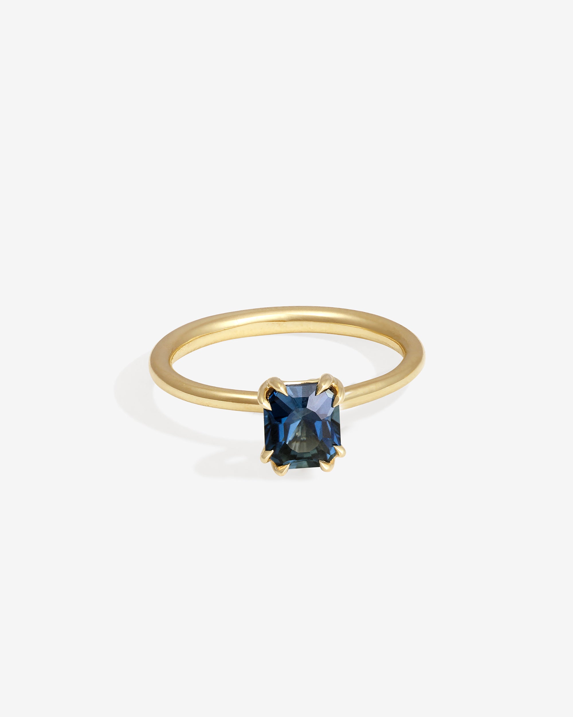 Allium Cushion Cut Ring Solitaire 0.96ct Blue Sapphire Solid Gold