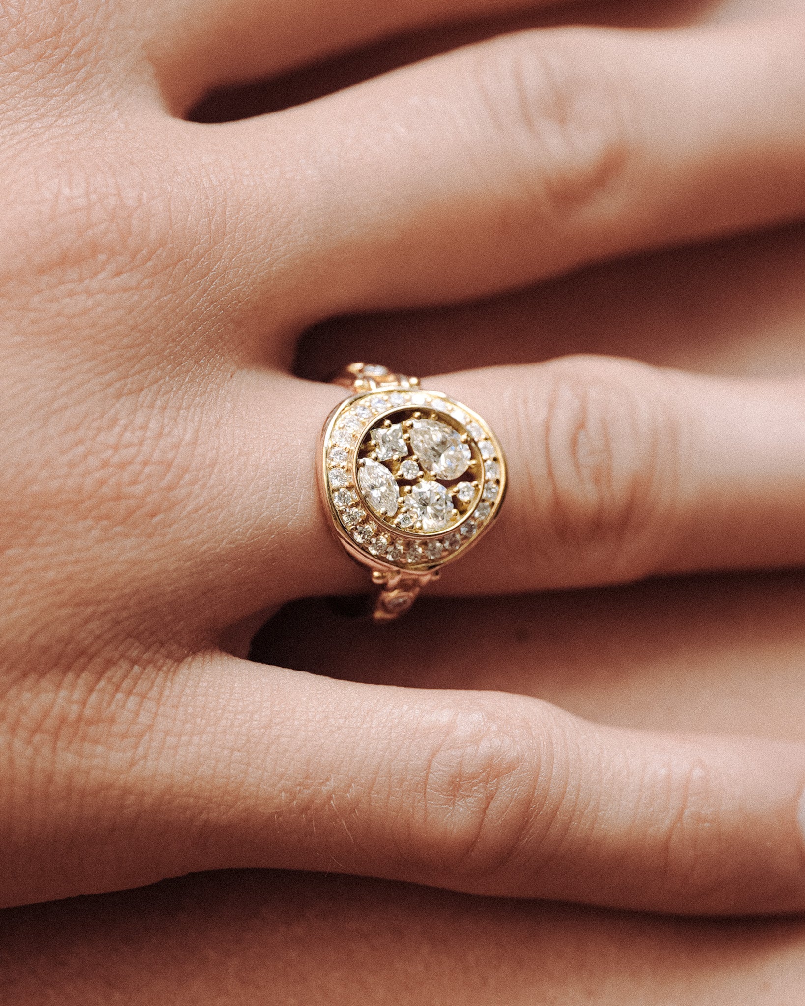 Asteria Halo Ring Diamond Solid Gold