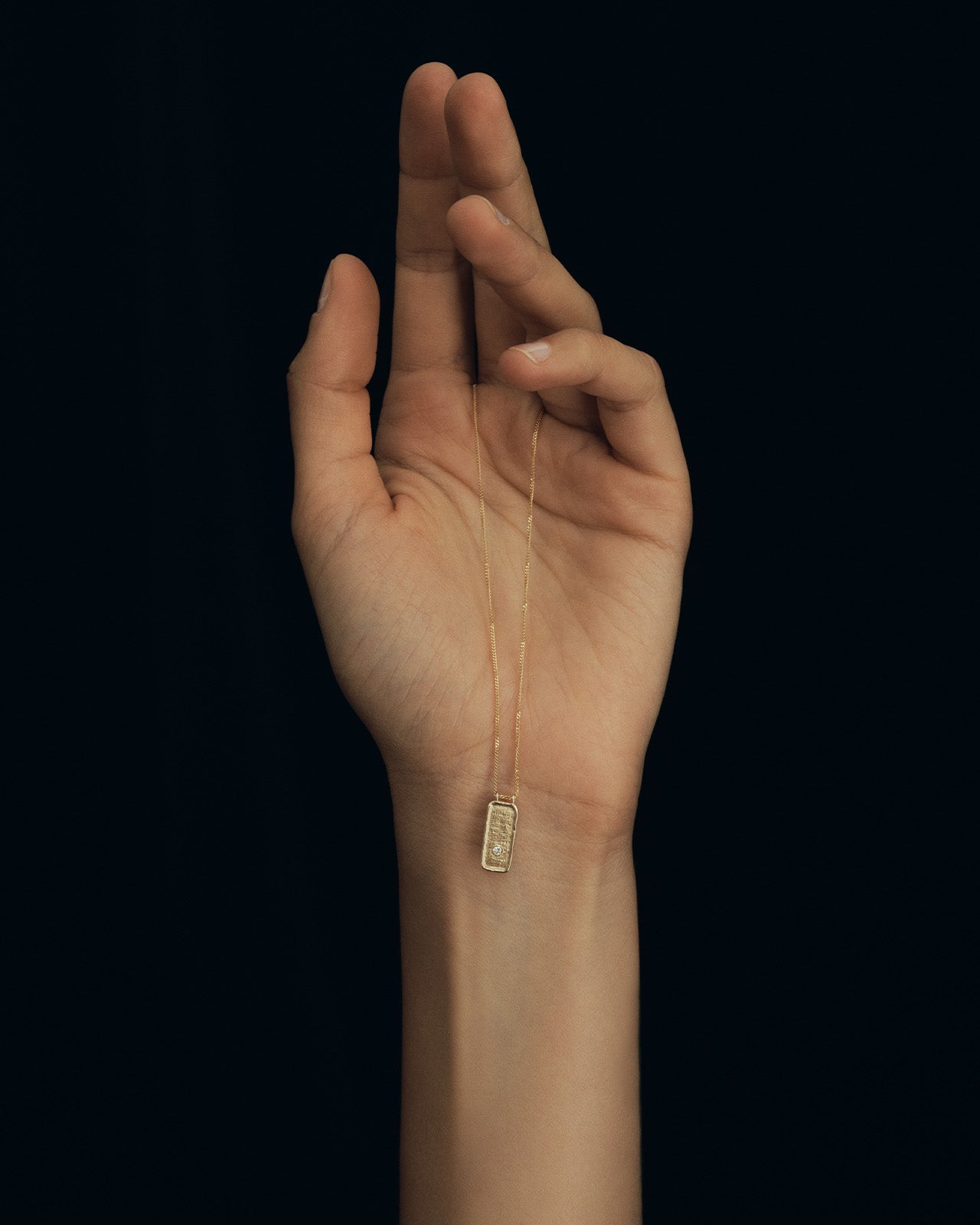 Cartouche Necklace White Diamond Solid Gold