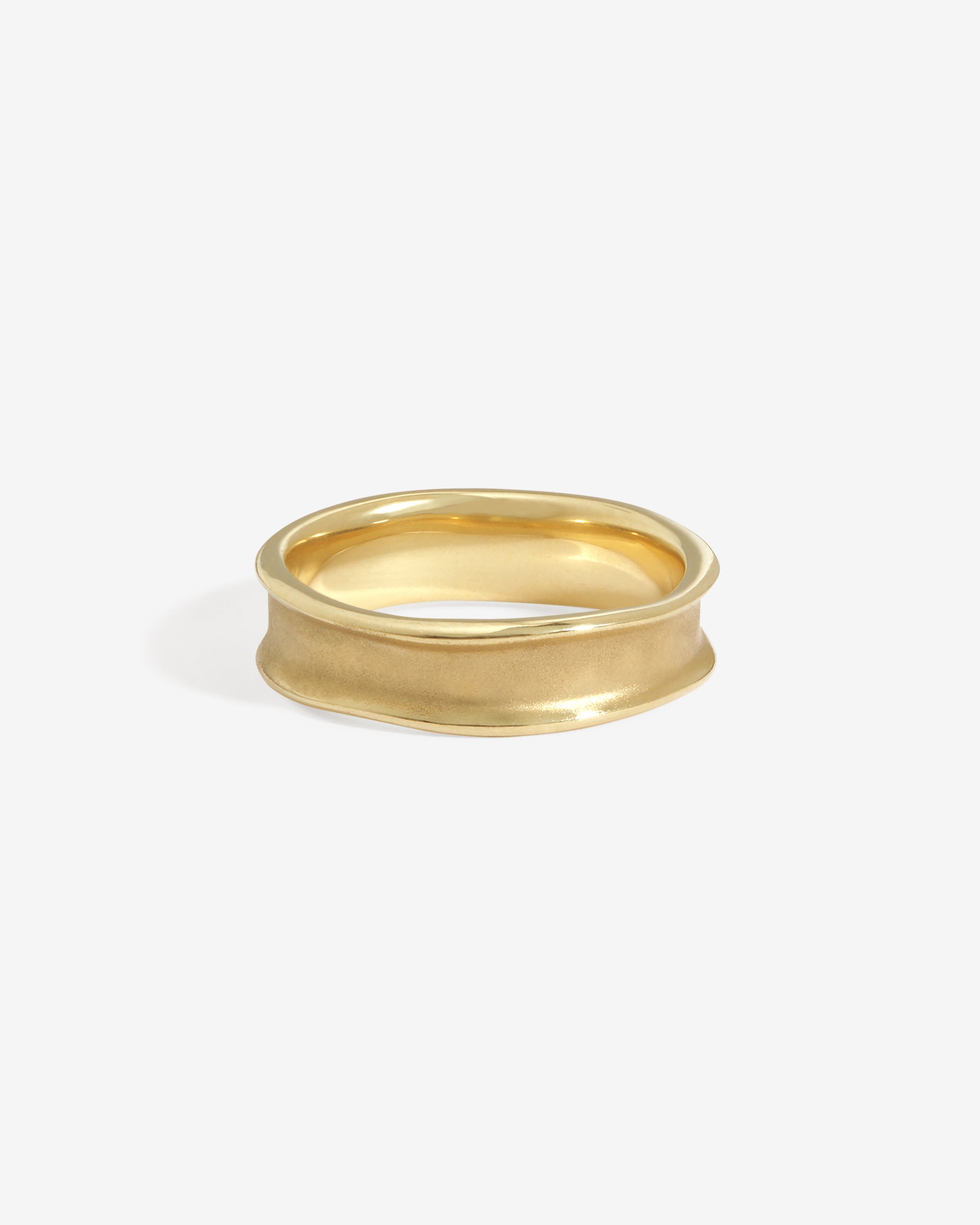 Caius Ring Solid Gold
