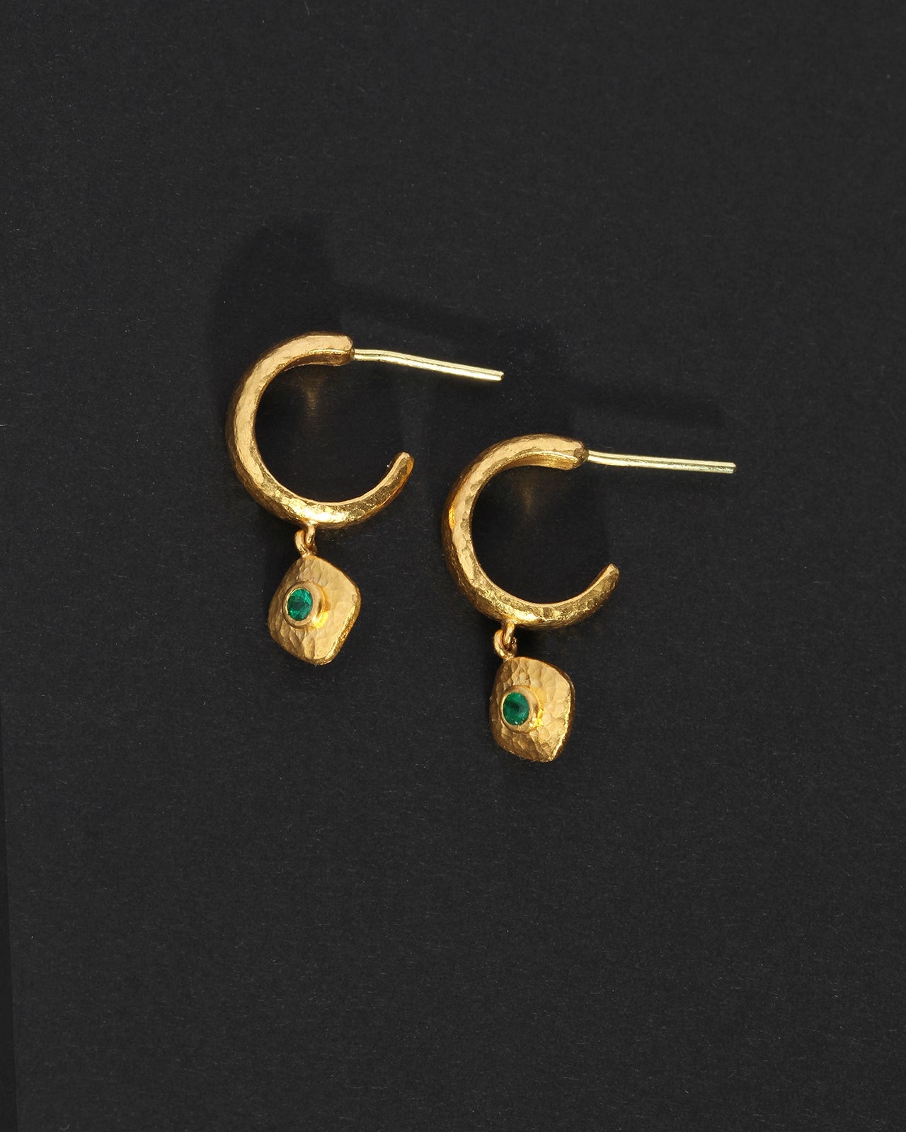 Capri Earrings Emerald Solid Gold