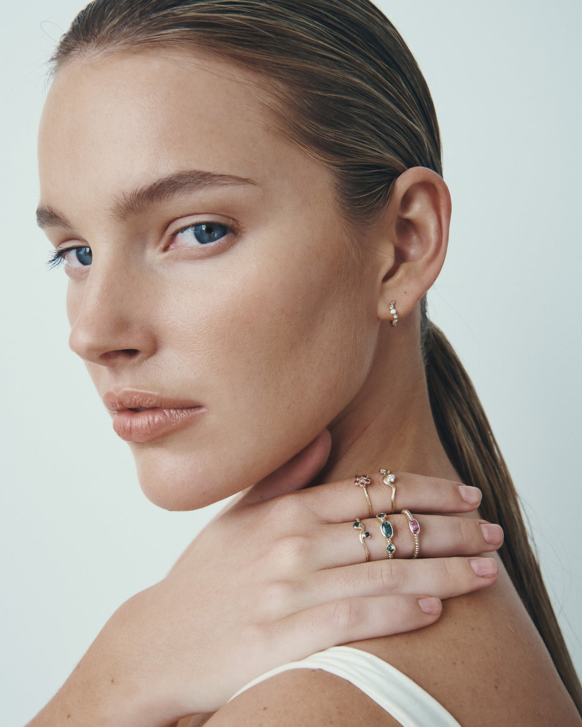 Reva II Australian Sapphire Ring Solid Gold