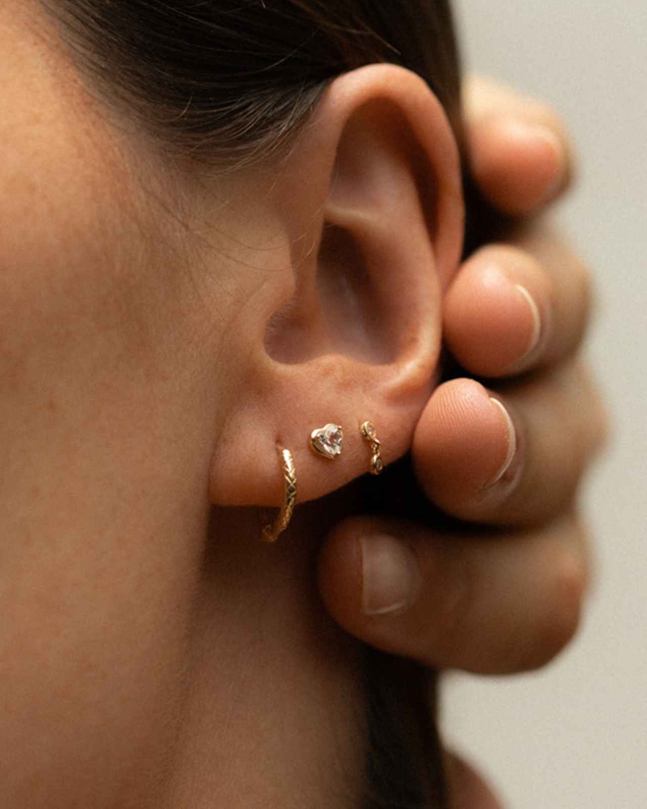 Venus Single Stud White Topaz Solid Gold