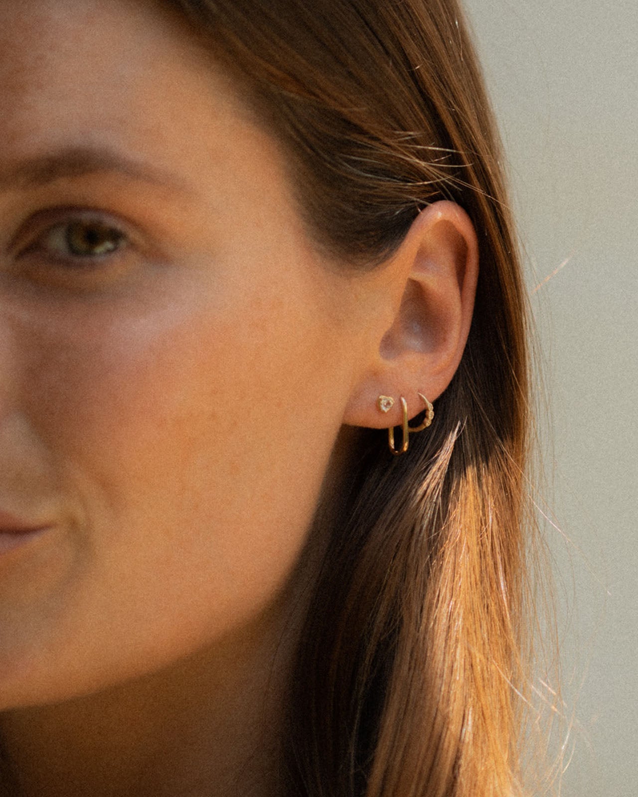 Venus Single Cartilage Earring White Topaz Solid Gold