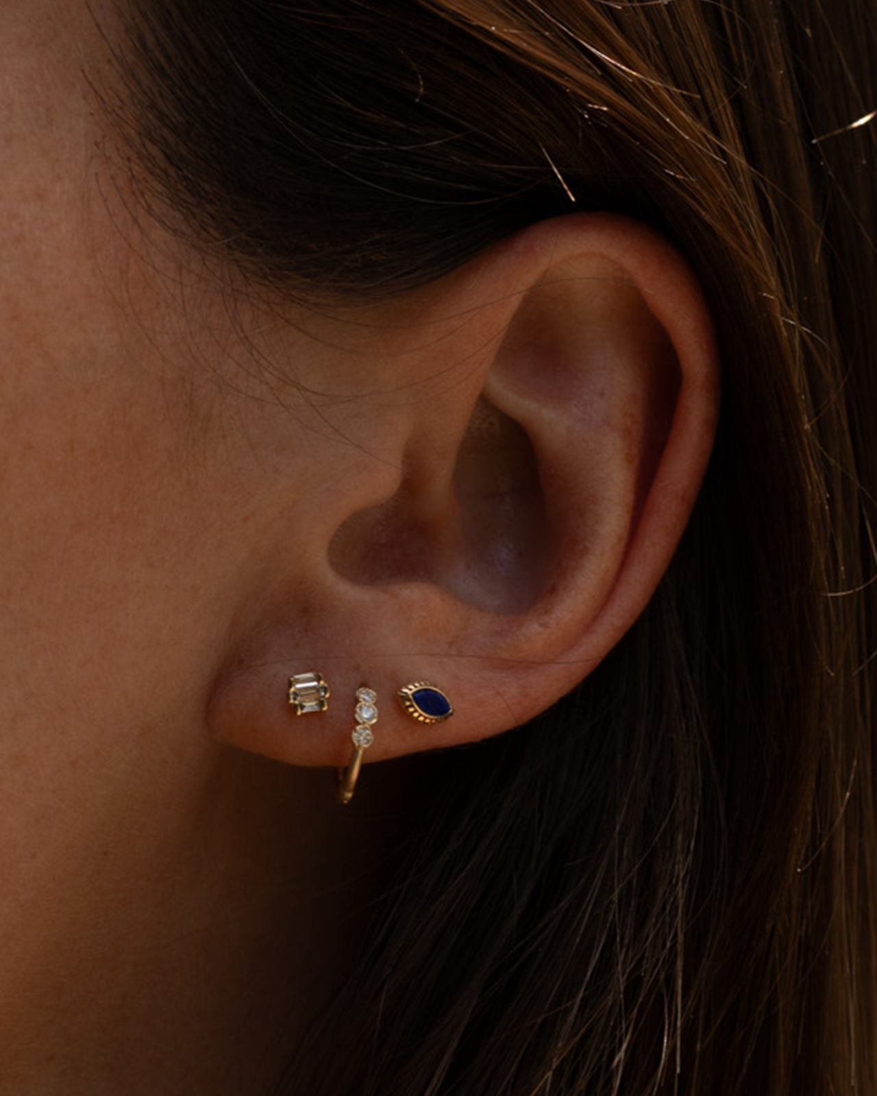 Alessia Single Cartilage Earring Lapis Solid Gold