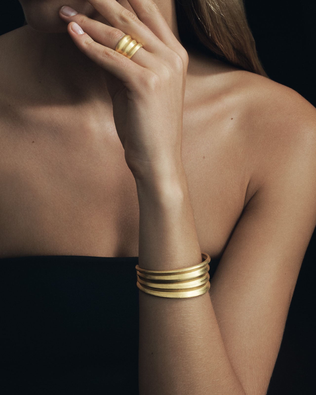 Fluted Cuff Solid Gold