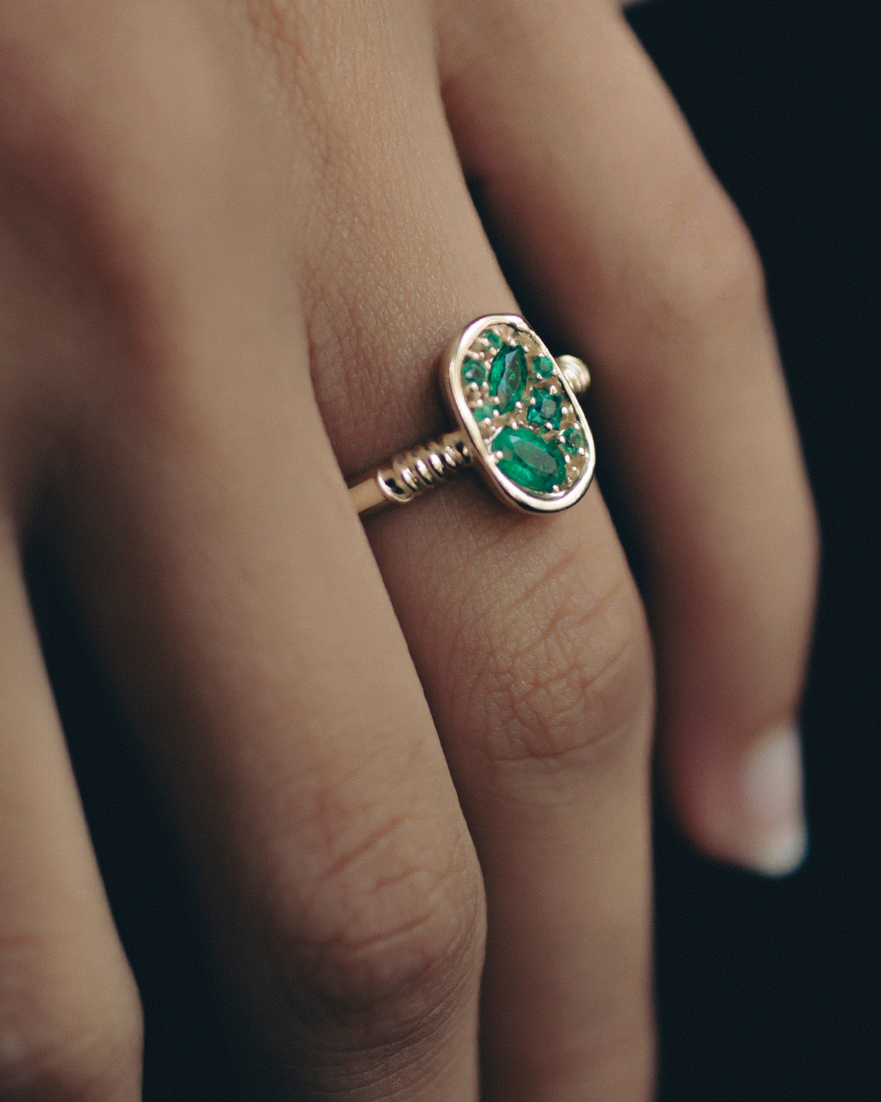 Illume Ring Emerald Solid Gold