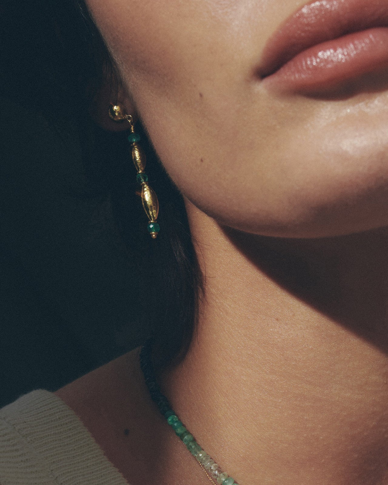 Ionia Earrings Emerald Solid Gold