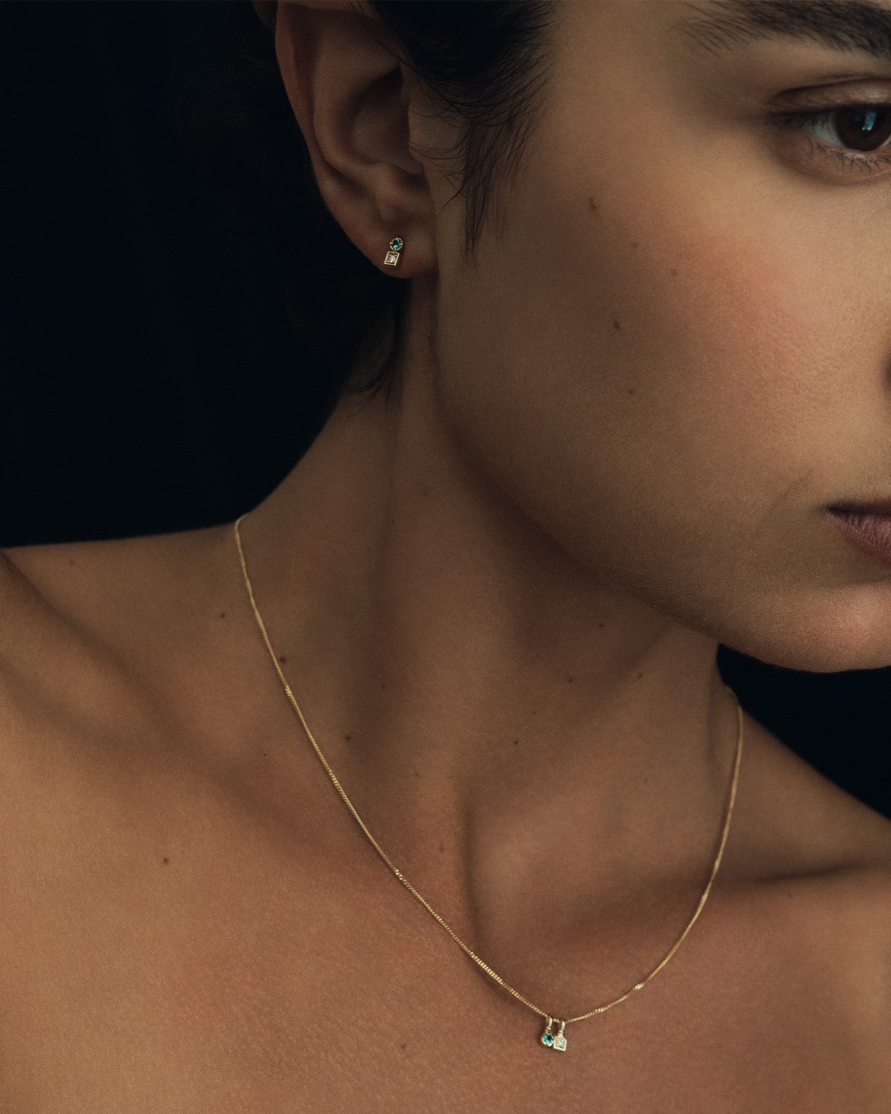 Lenci Necklace Emerald Solid Gold