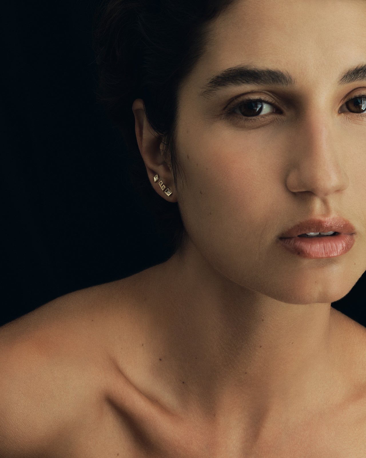 Lumi Single Stud Solid Gold