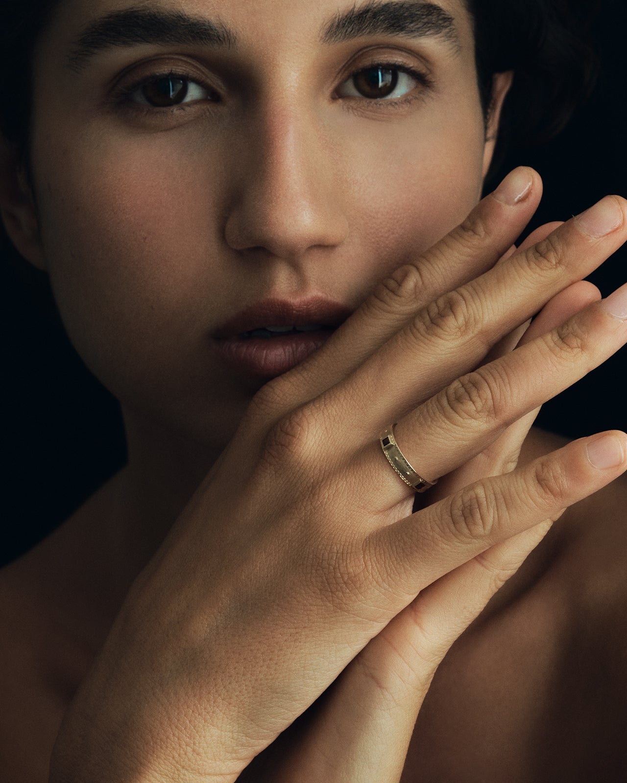 Rosetta Ring Garnet Solid Gold