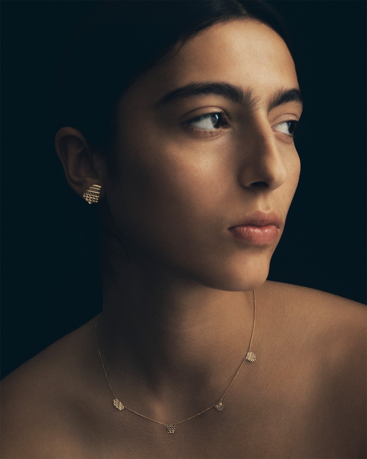 Relic IV Station Necklace Solid Gold