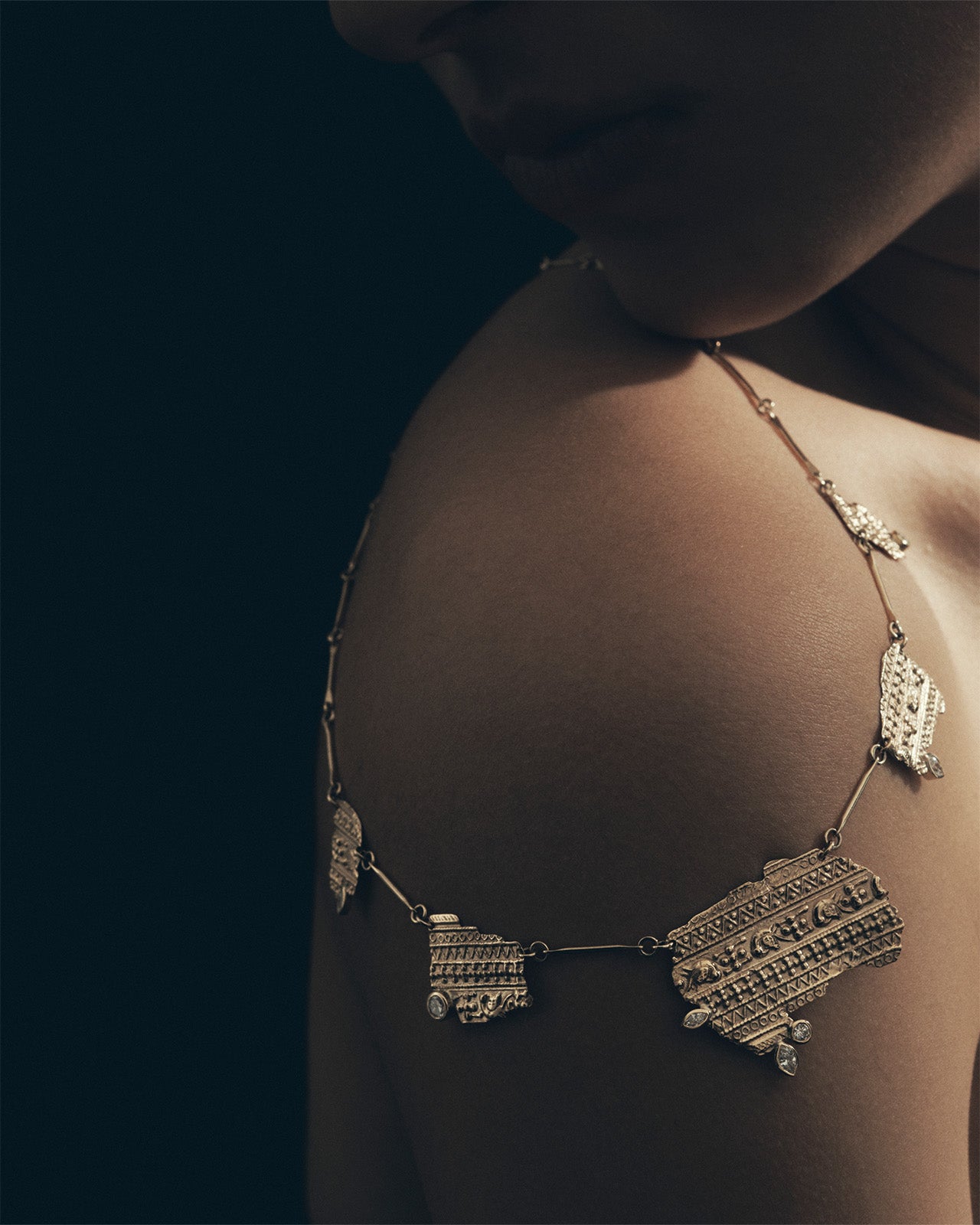 Relic V Necklace Diamond Solid Gold