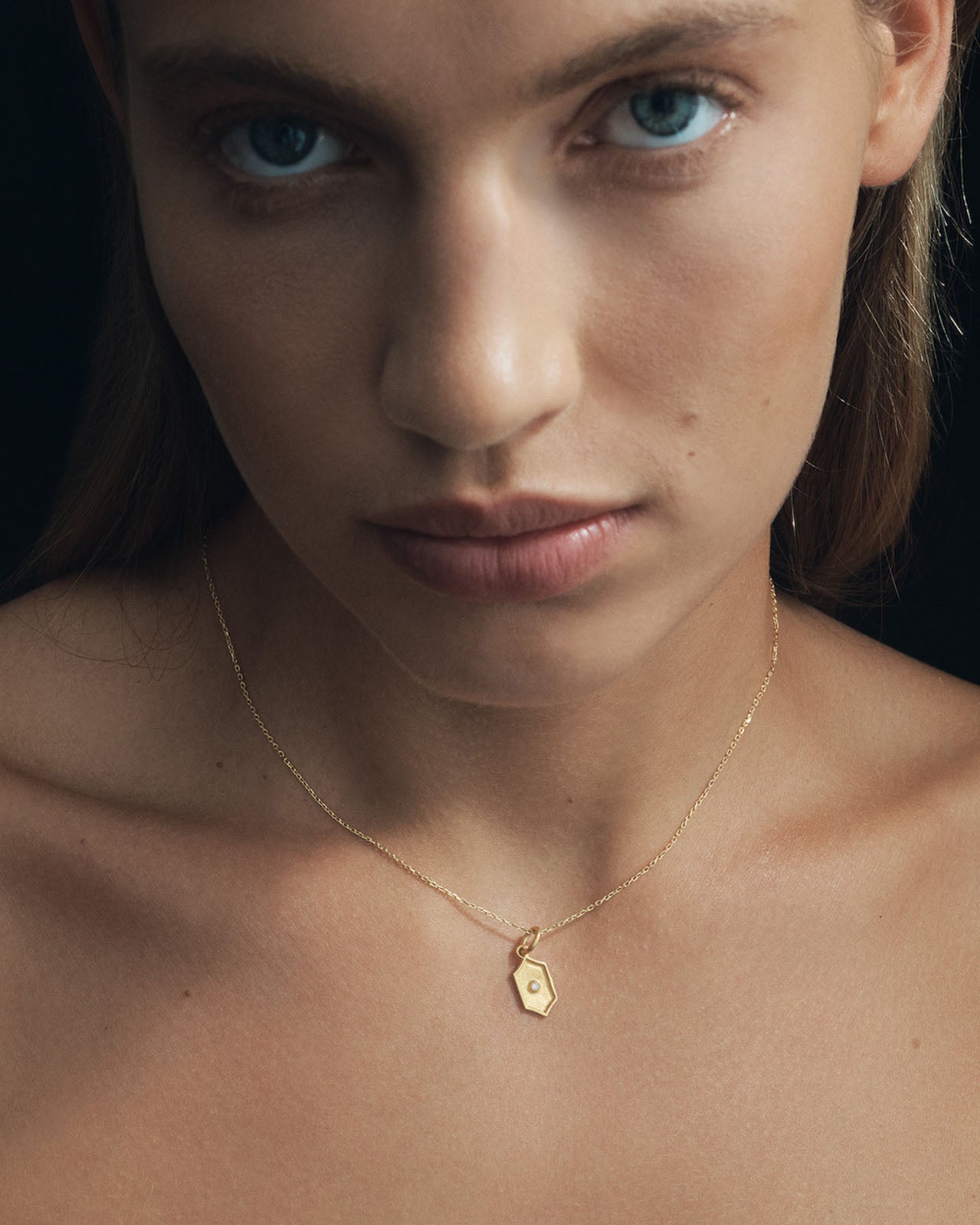 Tala Necklace Hexagon Solid Gold
