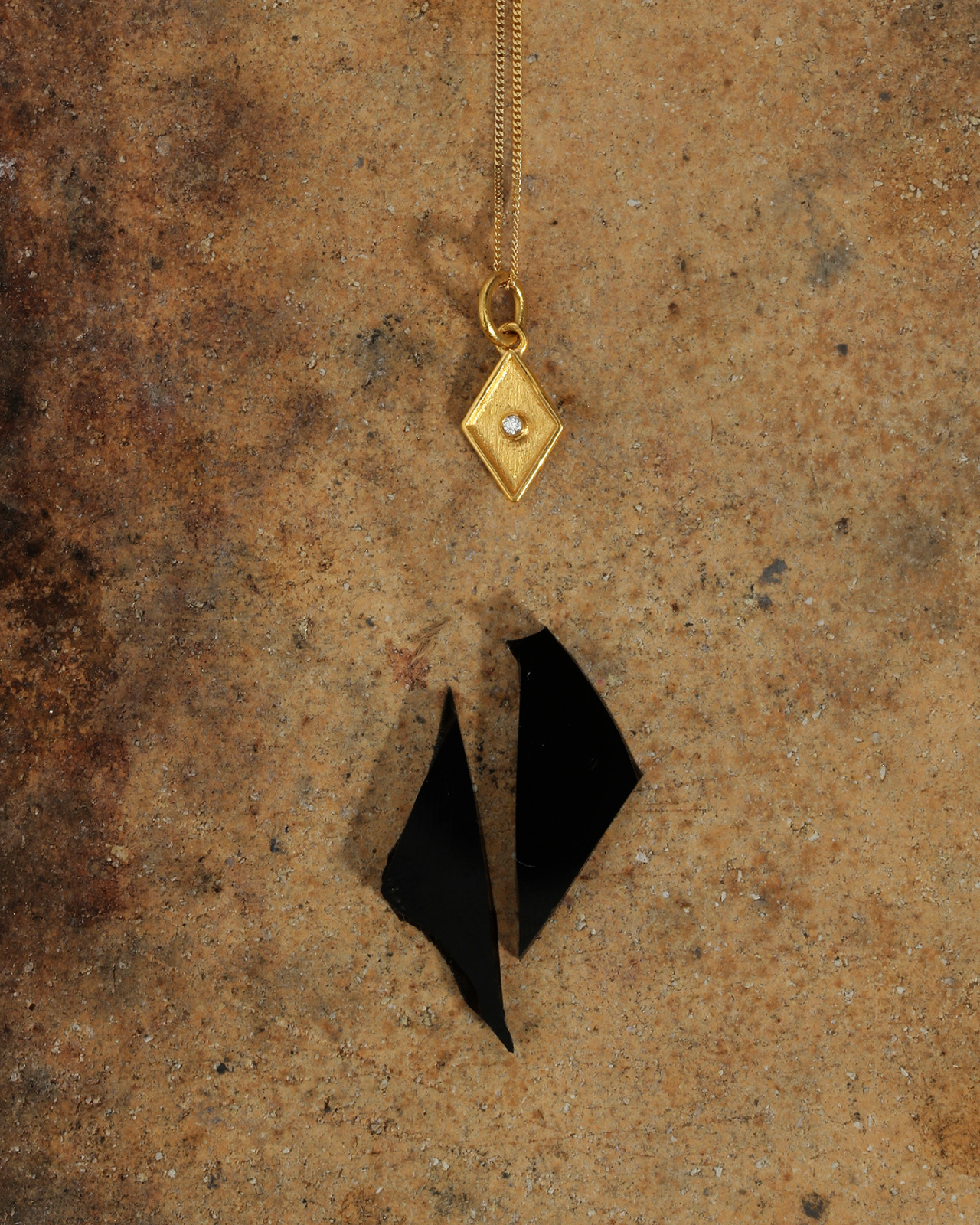 Tala Necklace Kite Solid Gold