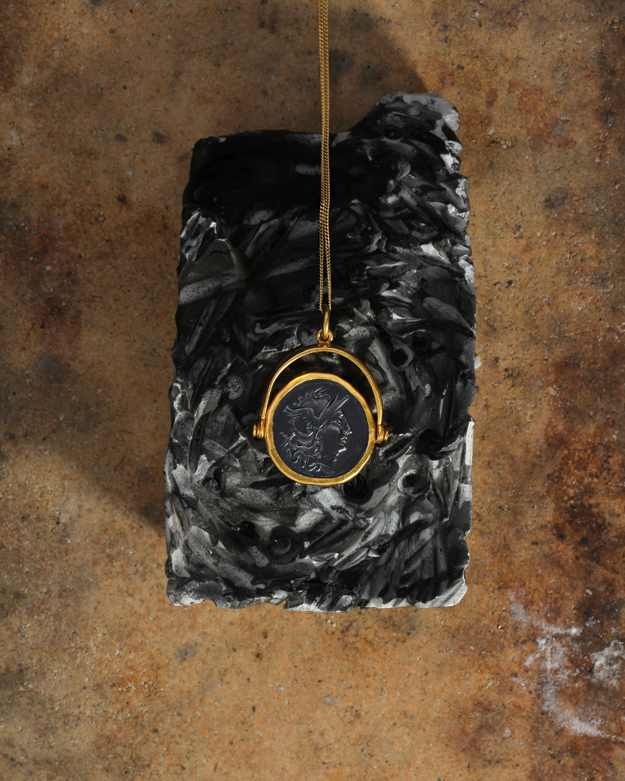 Victory Necklace Solid Gold