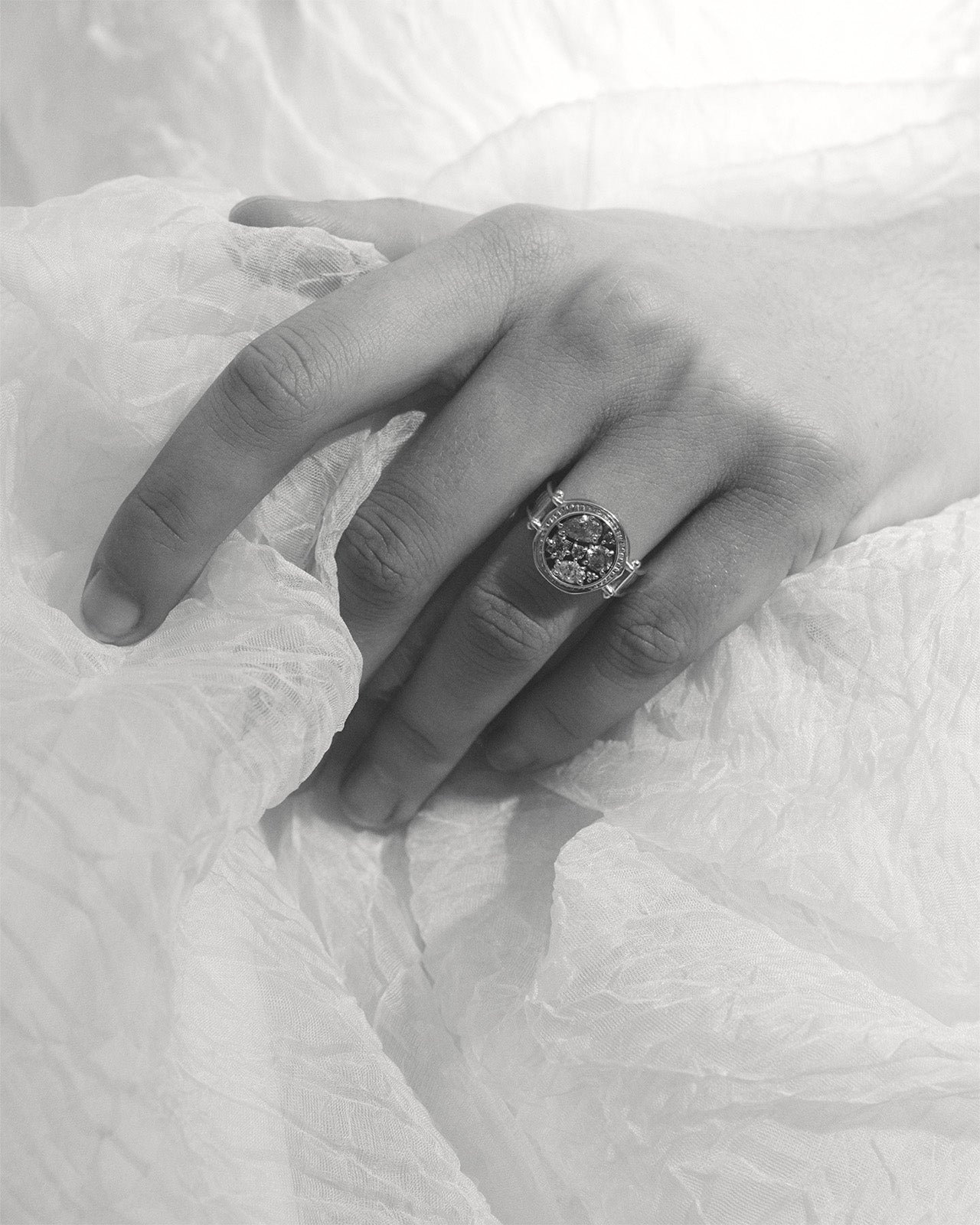 Asteria Ring Diamond White Gold