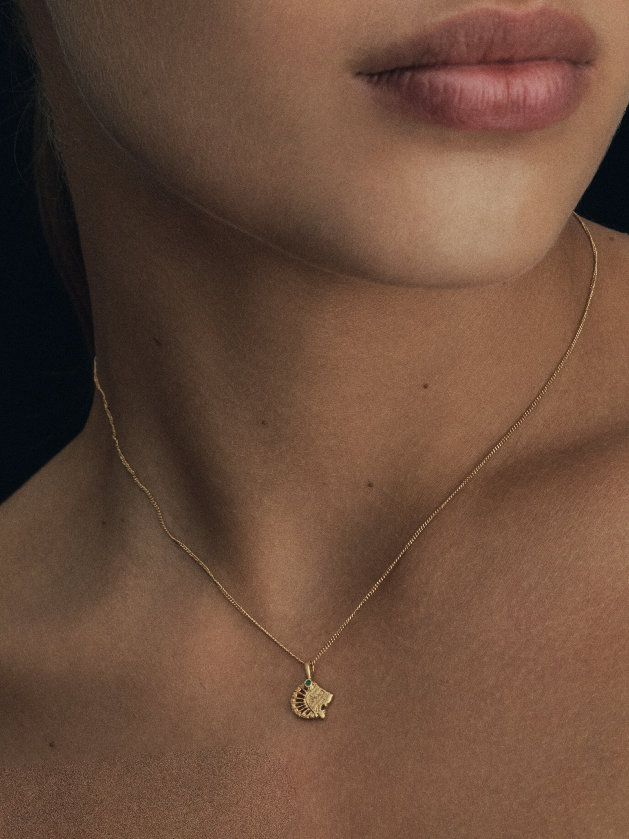 Temple of the Sun Babylon Small Necklace Gold Vermeil