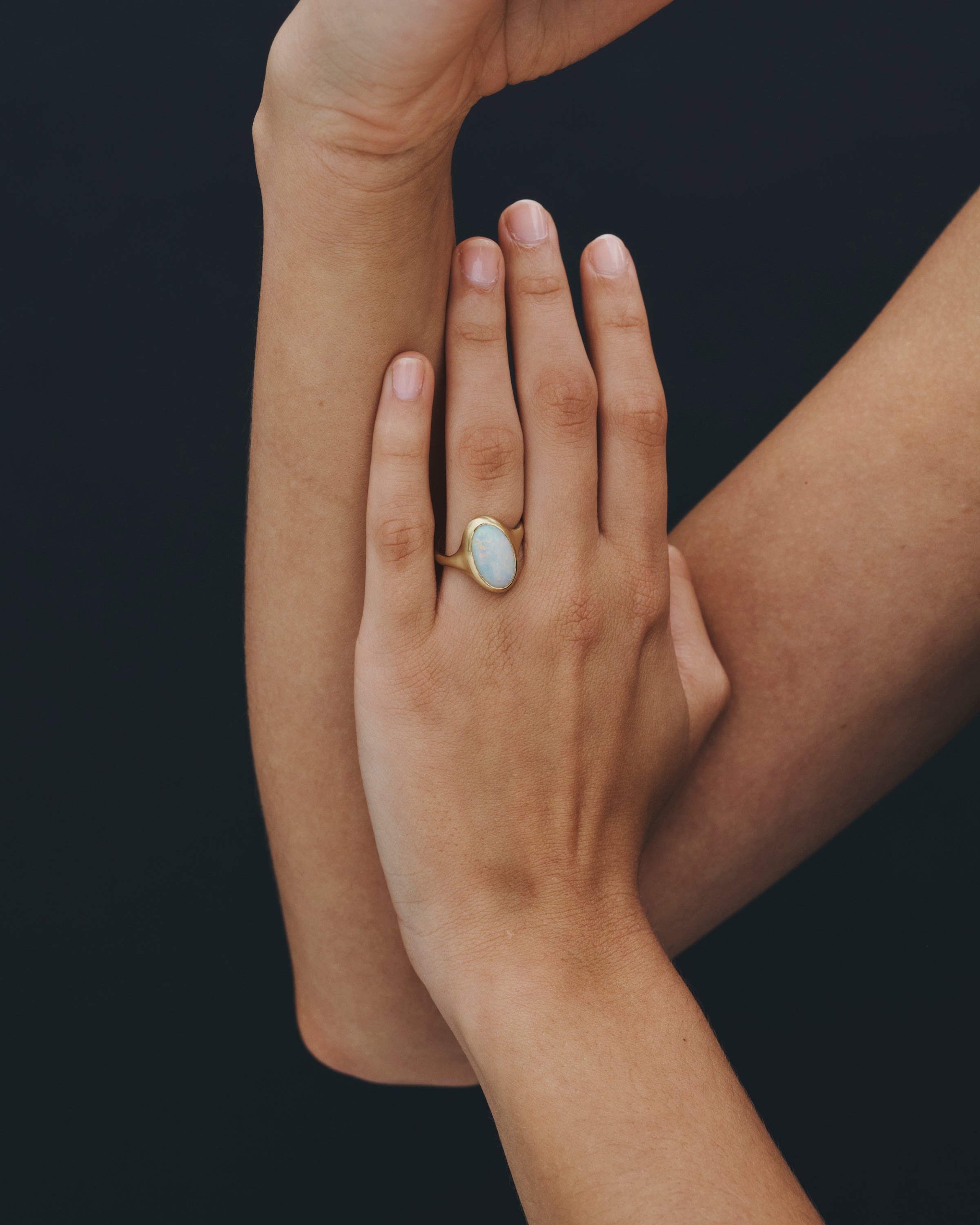 Temple of the Sun Iris Ring 3.63ct Opal Solid Gold