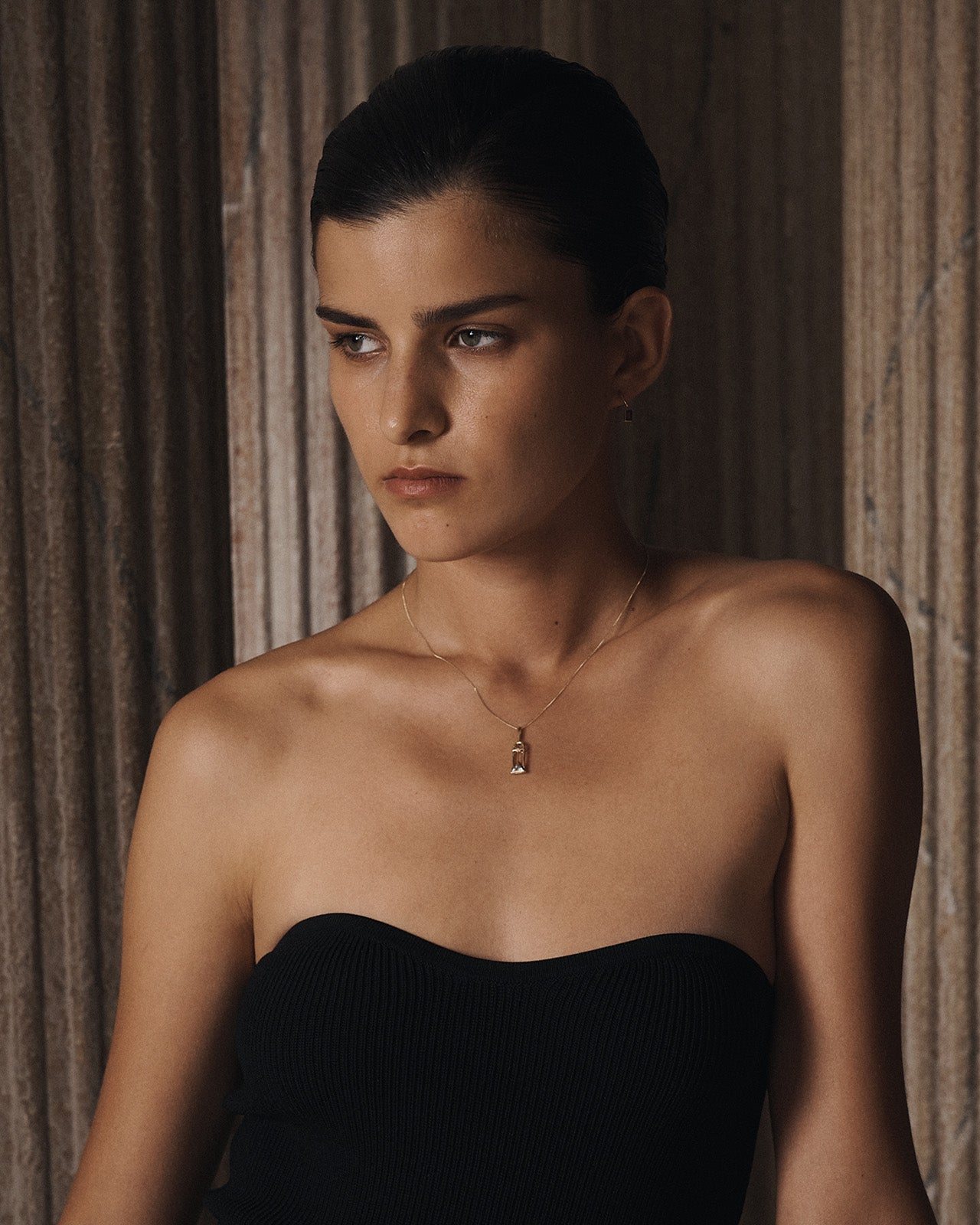 Temple of the Sun Vale Single Earring Solid Gold