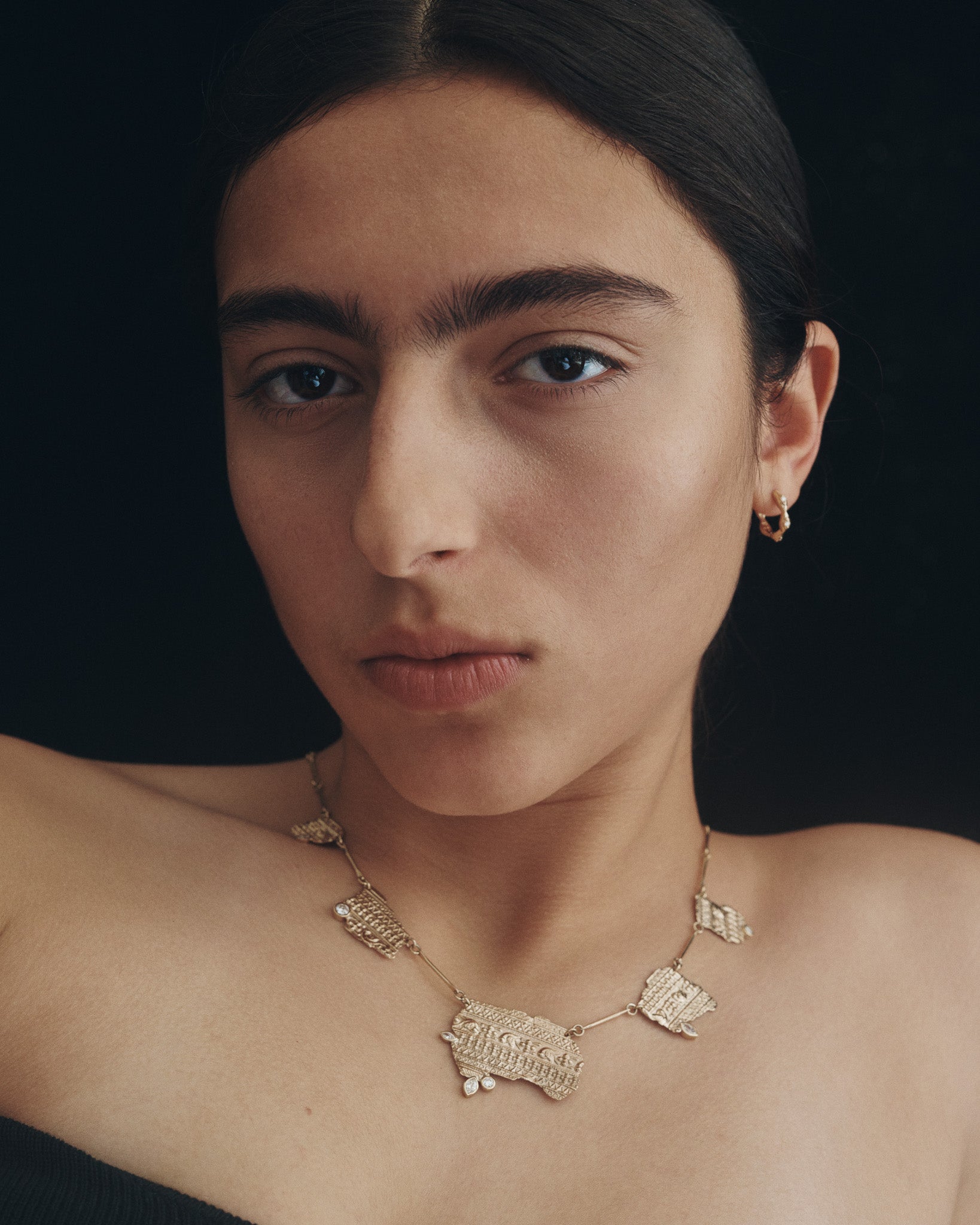 Relic V Necklace Diamond Solid Gold