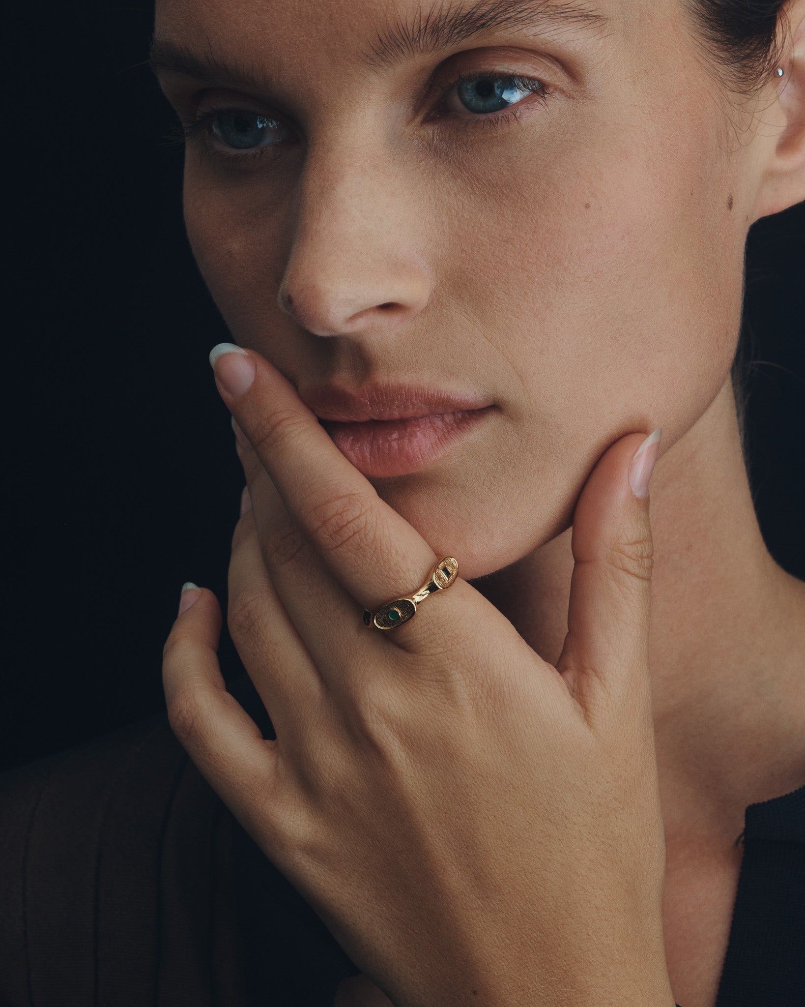 Mira Seal Ring Gold Vermeil