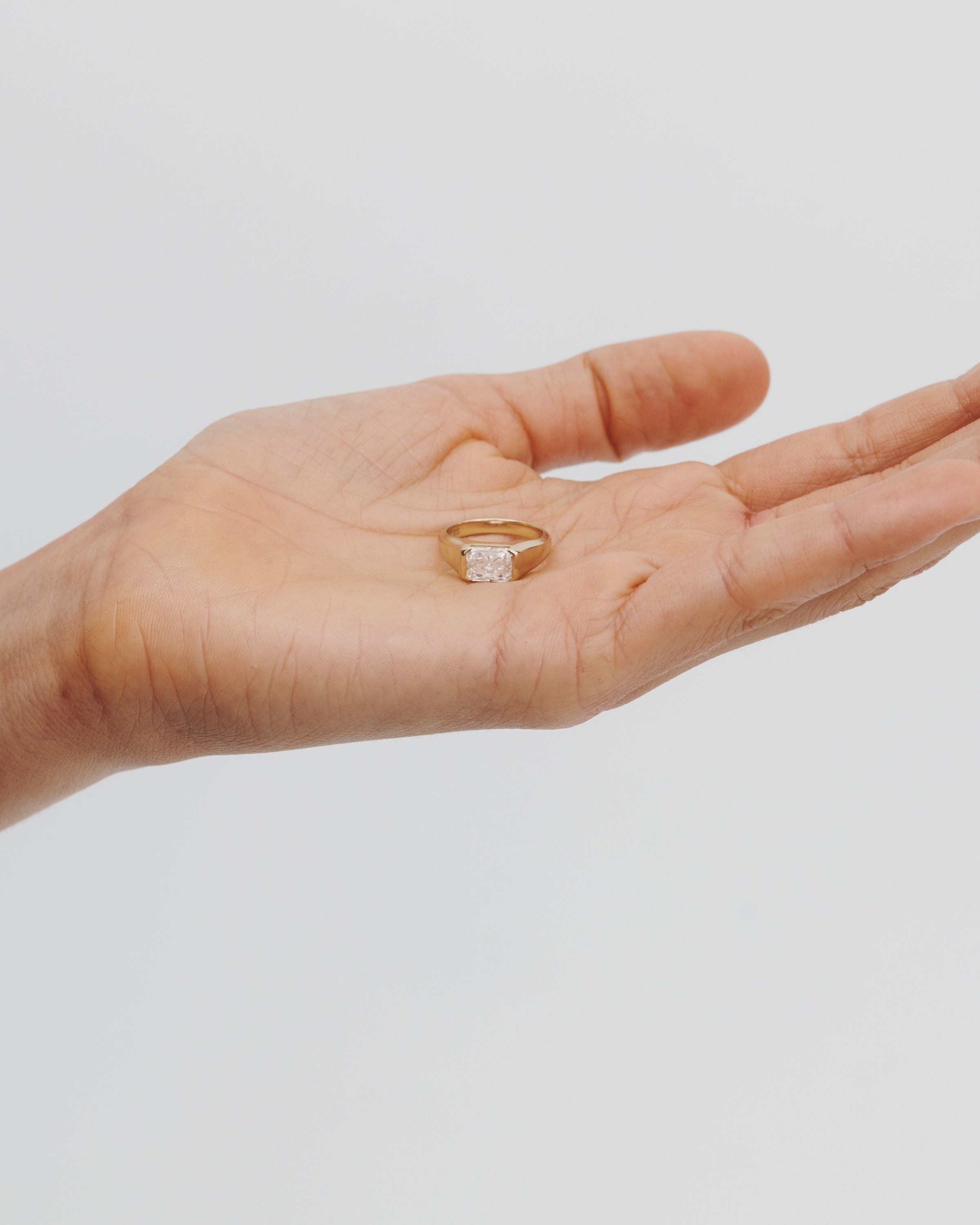 Lucca Ring Diamond Solid Gold