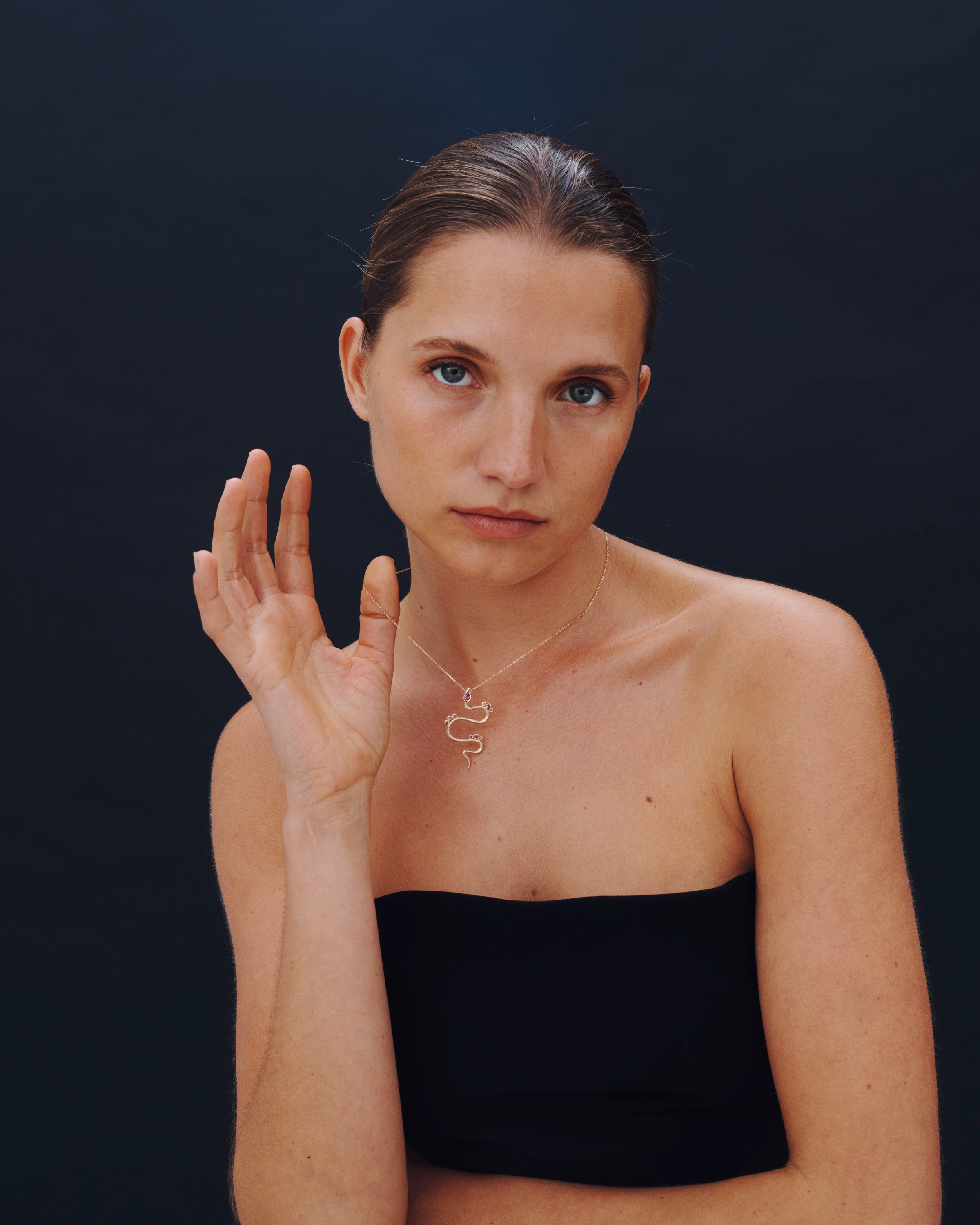 Aala Necklace Solid Gold