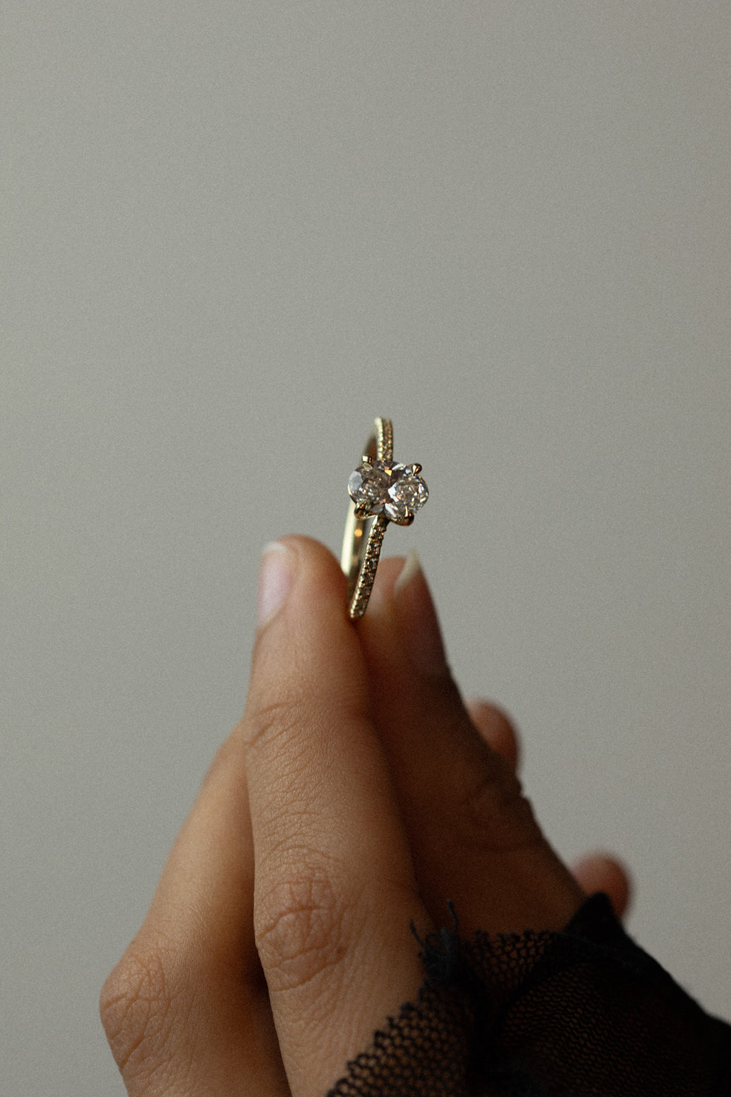 Adama Oval Ring Diamond Solid Gold