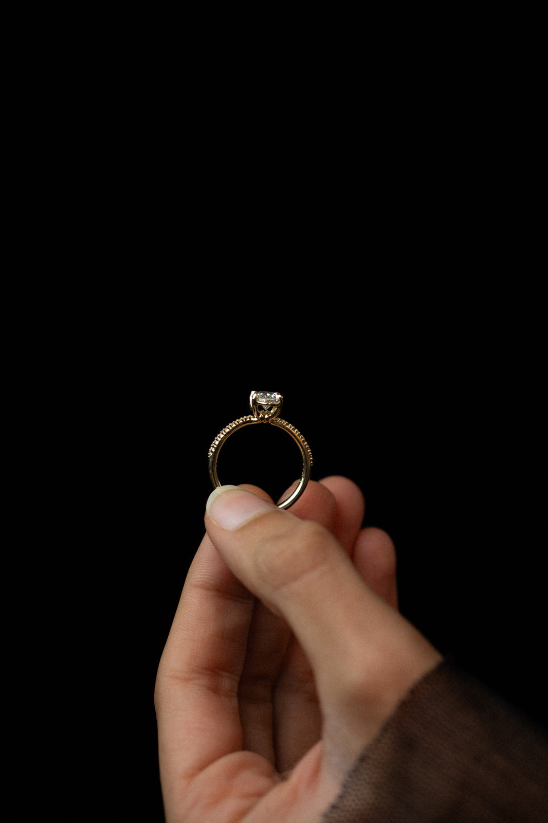 Adama Oval Ring Diamond Solid Gold