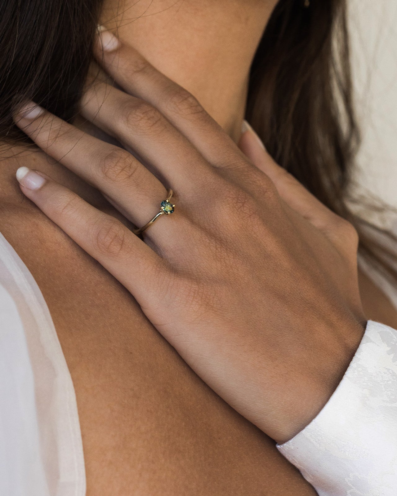 Adama Oval Ring Solitaire Parti Sapphire Solid Gold