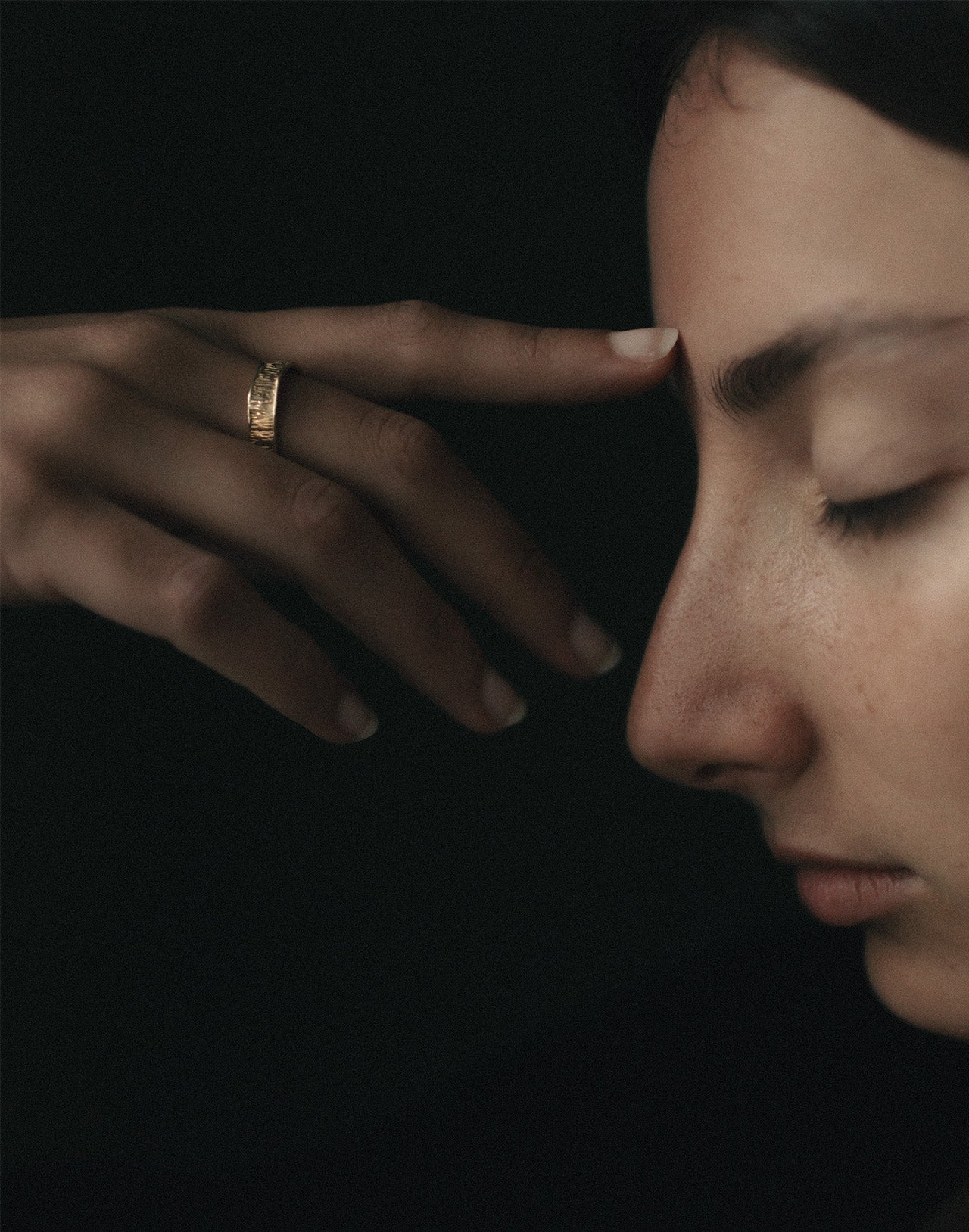 Aion Ring Solid Gold