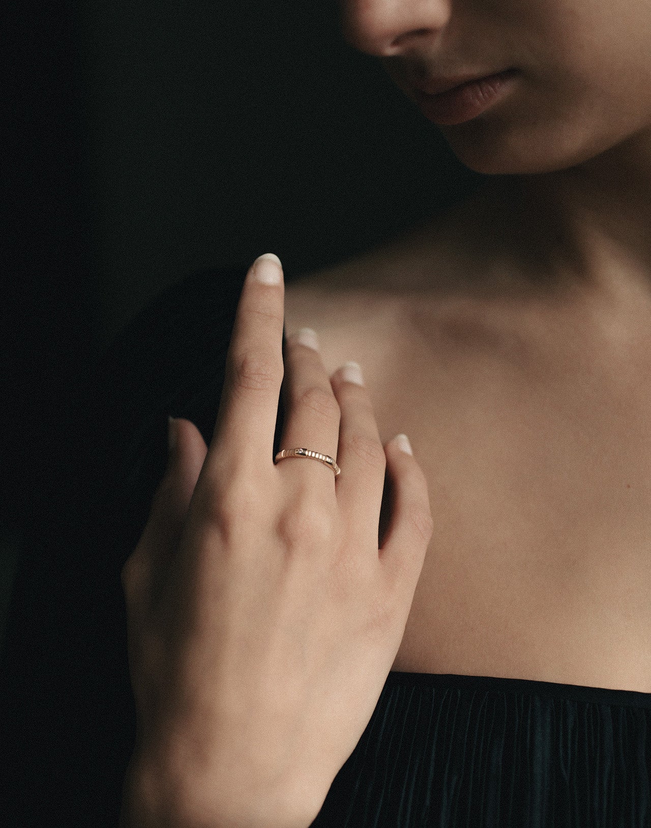 Amari Ring Diamond Solid Gold