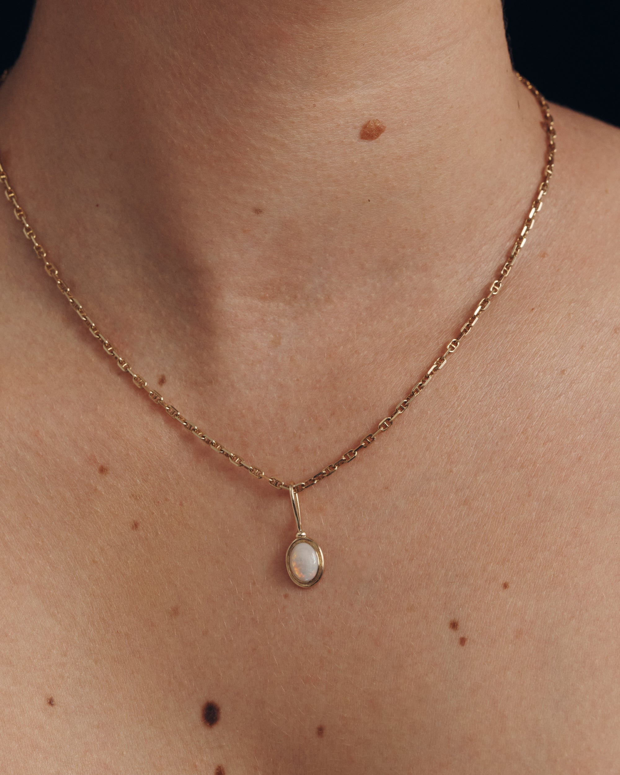 Seren Opal Pendant Solid Gold