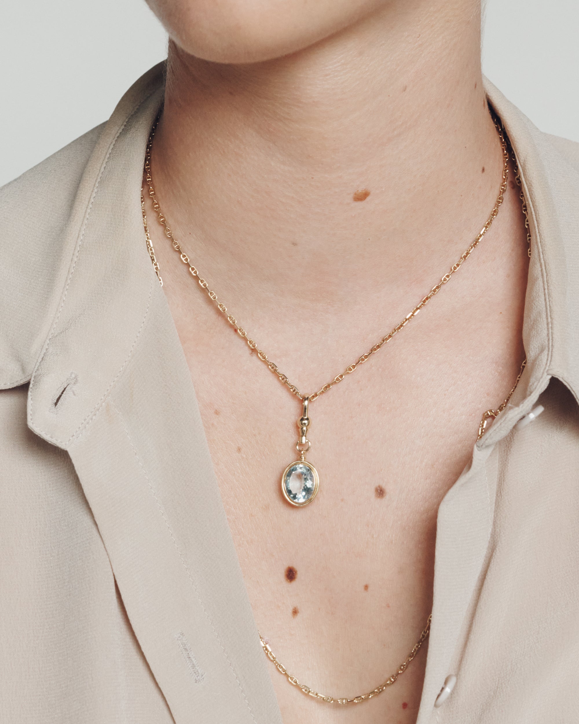 Uma Aquamarine Pendant Solid Gold