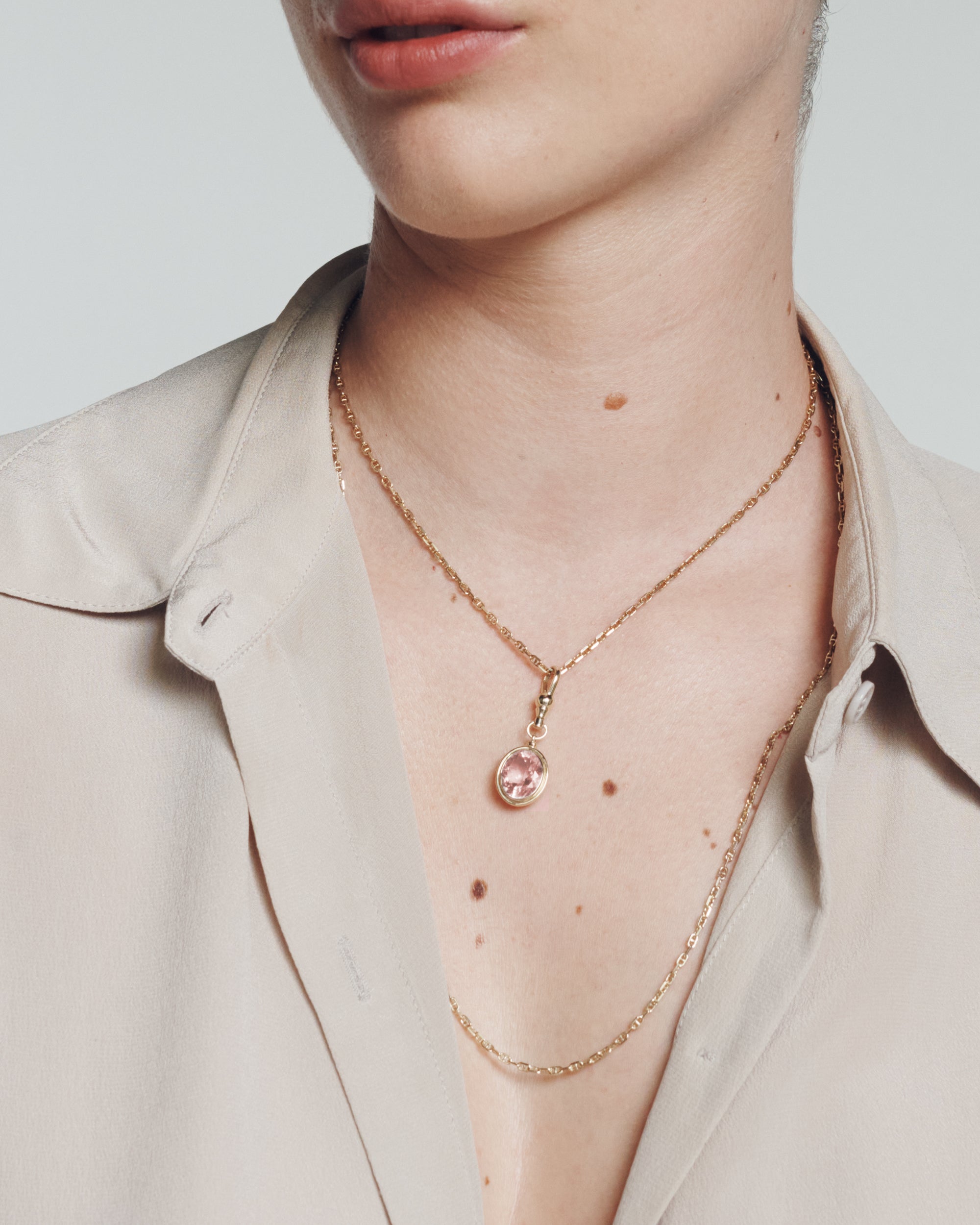 Uma Morganite Pendant Solid Gold