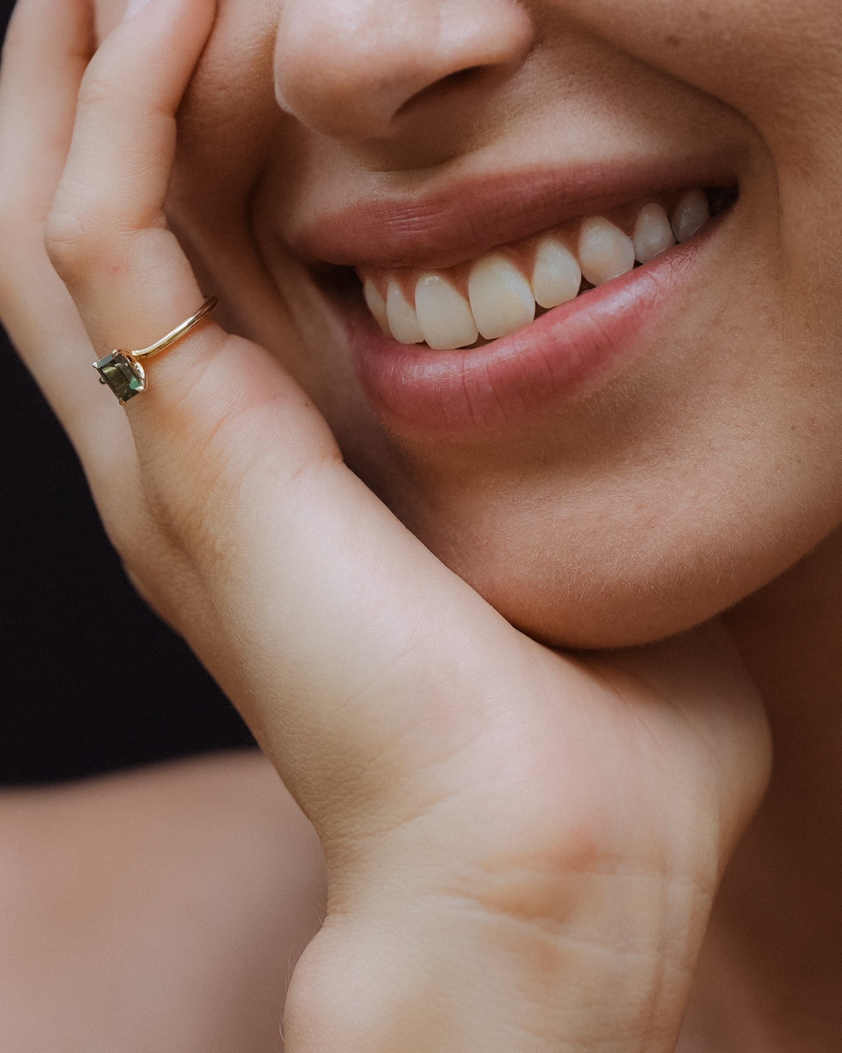 Adama Emerald Cut Ring Solitaire 0.83ct Green Sapphire Solid Gold