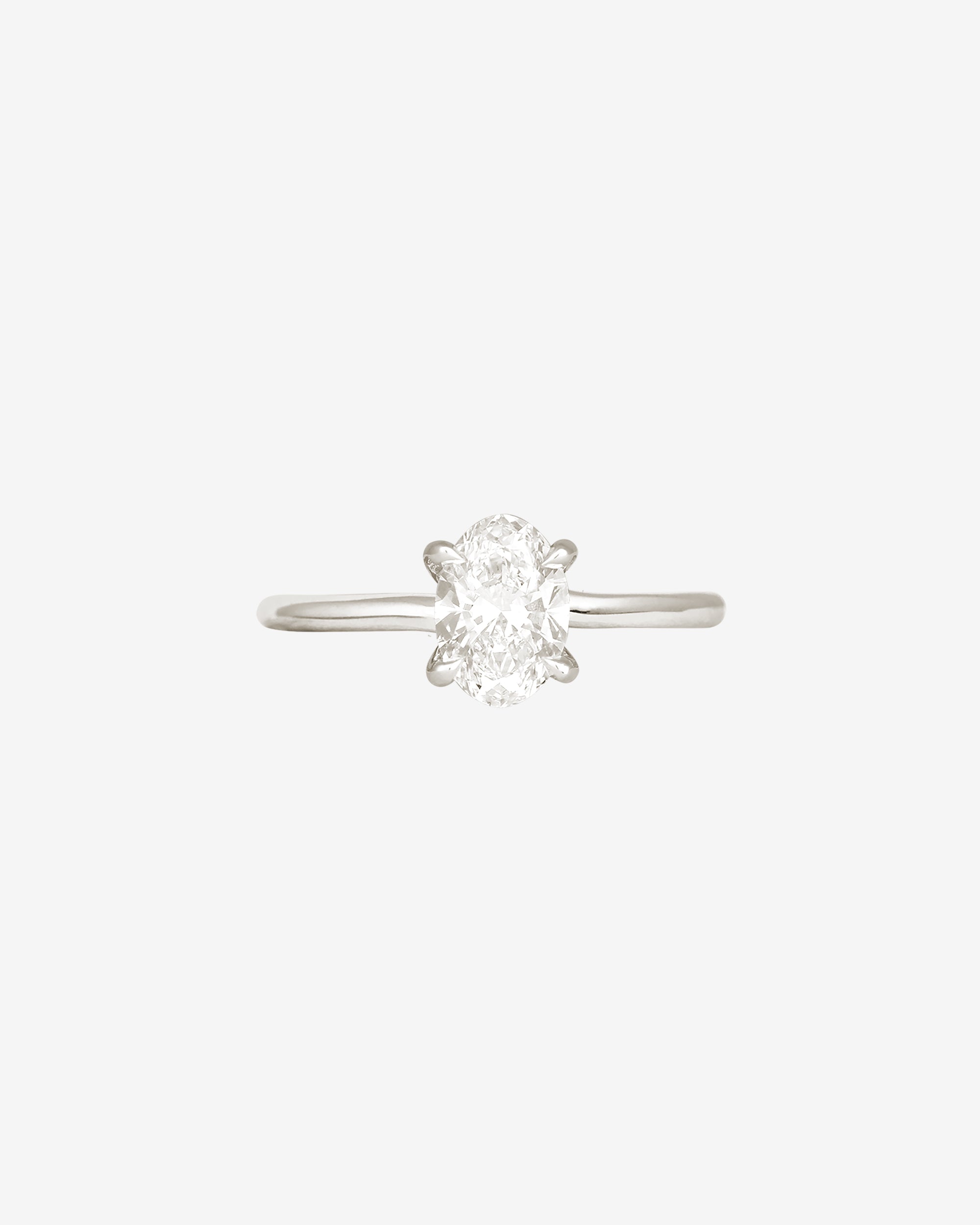 Adama Oval Ring Solitaire Diamond Platinum