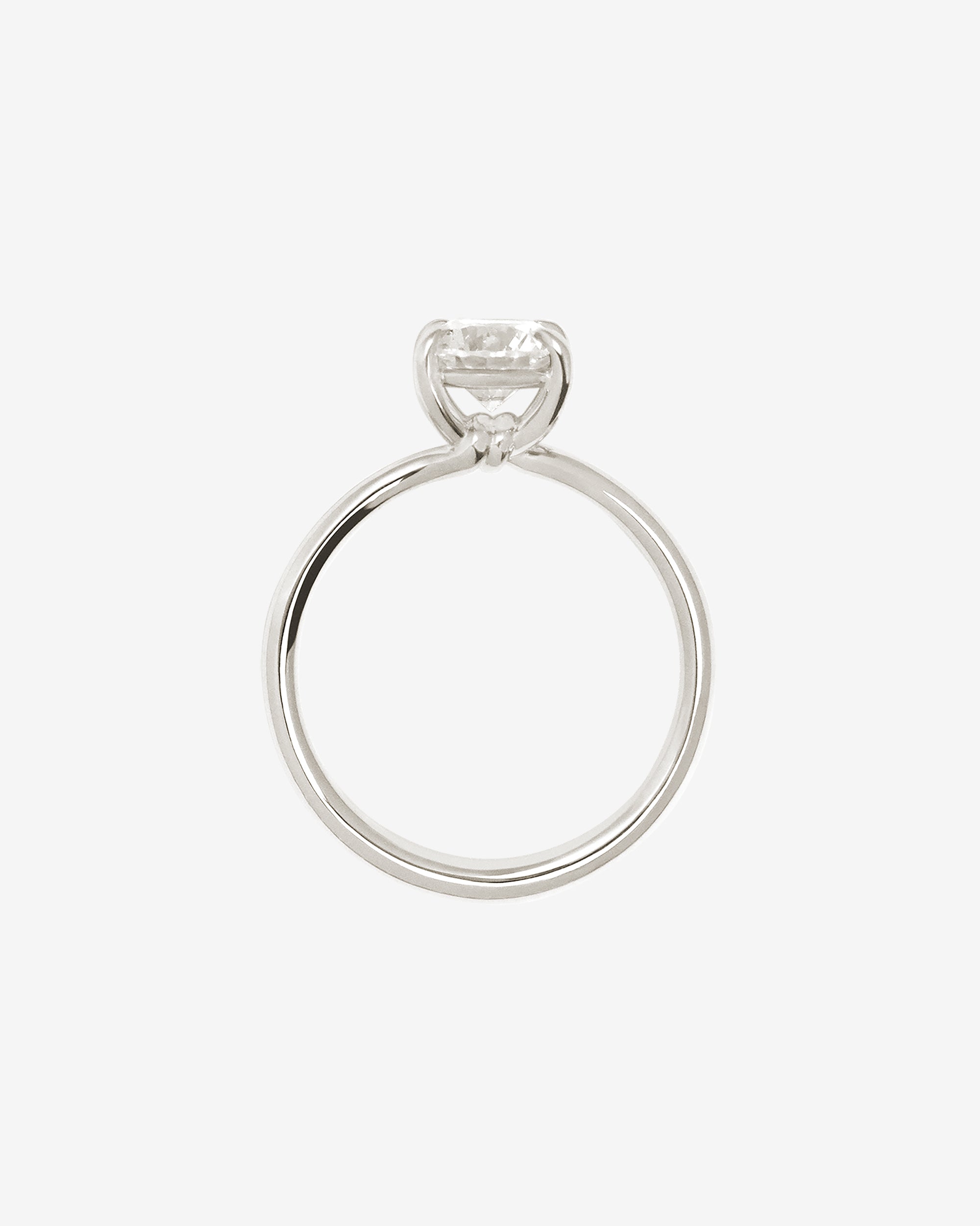 Adama Round Ring Solitaire Diamond Platinum