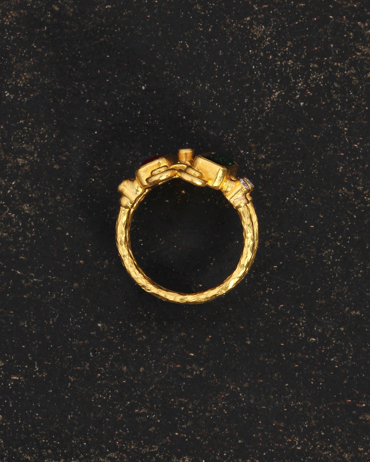 Aelia Ring Solid Gold