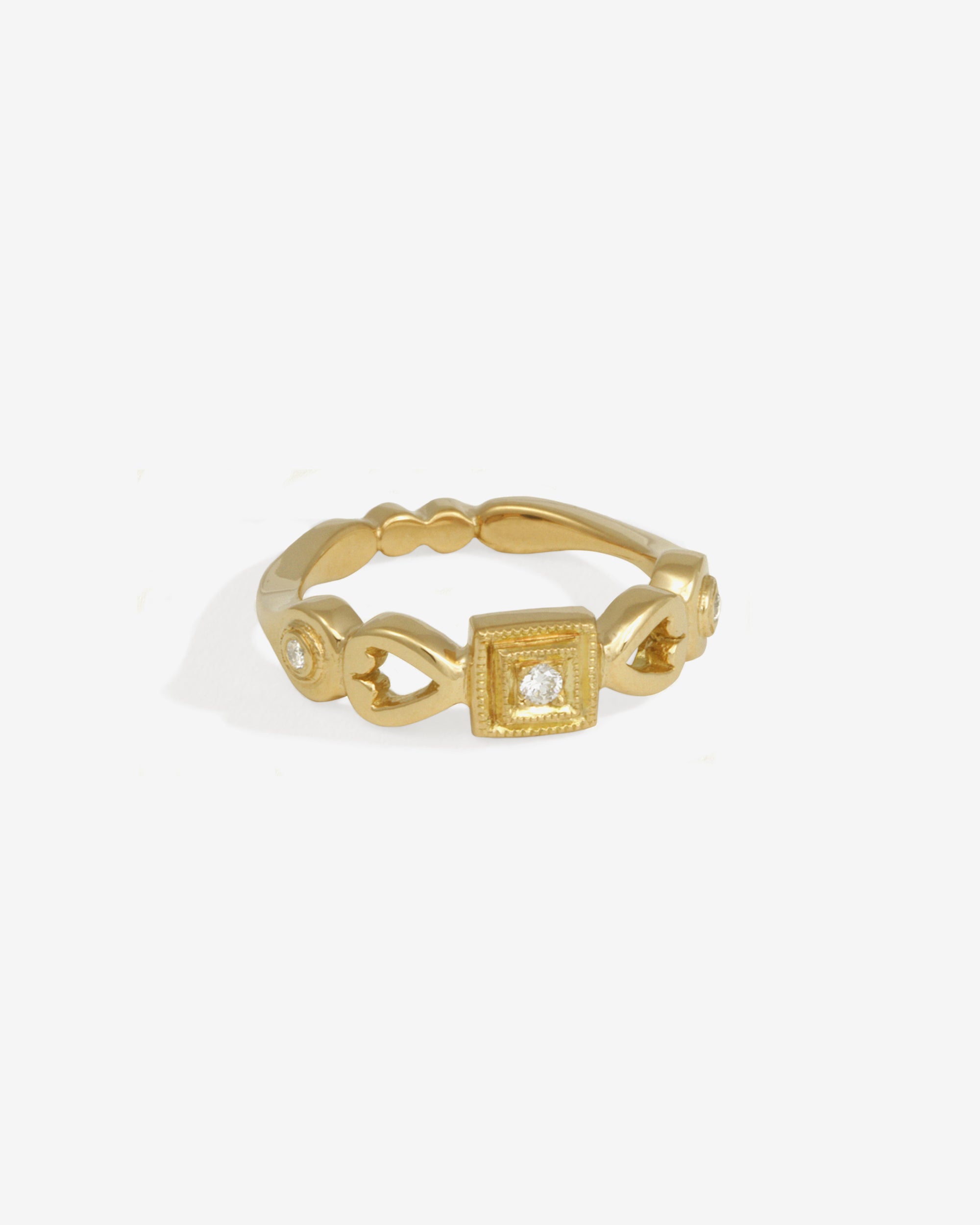 Alara Ring White Diamond Solid Gold