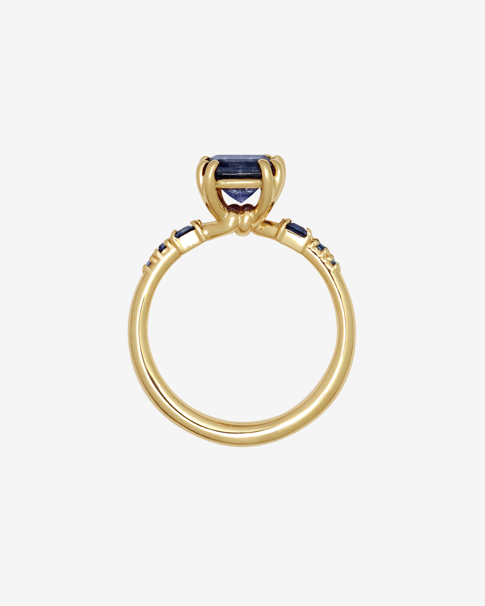 Allium Ring Blue Sapphire Solid Gold