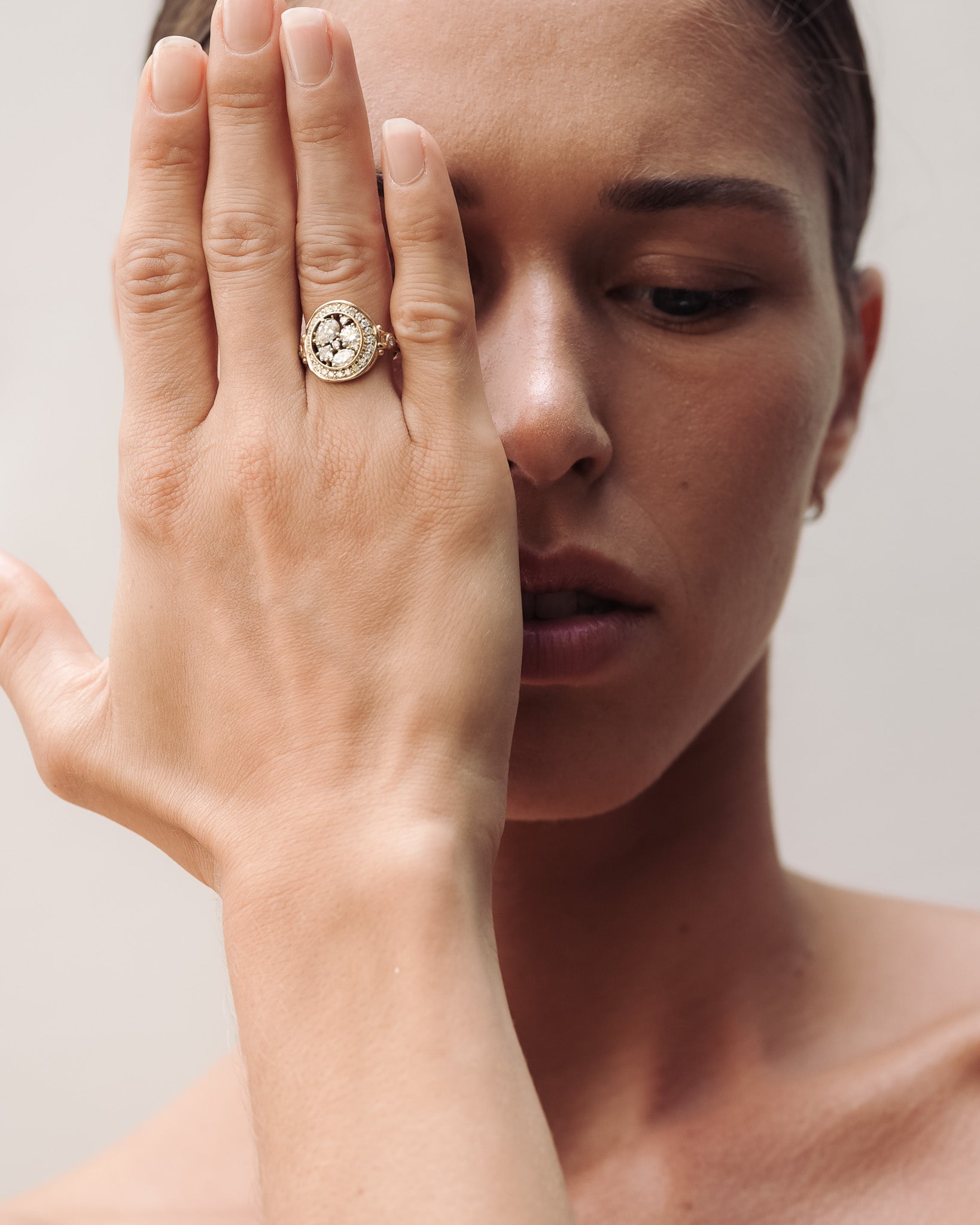 Asteria Halo Ring Diamond Solid Gold