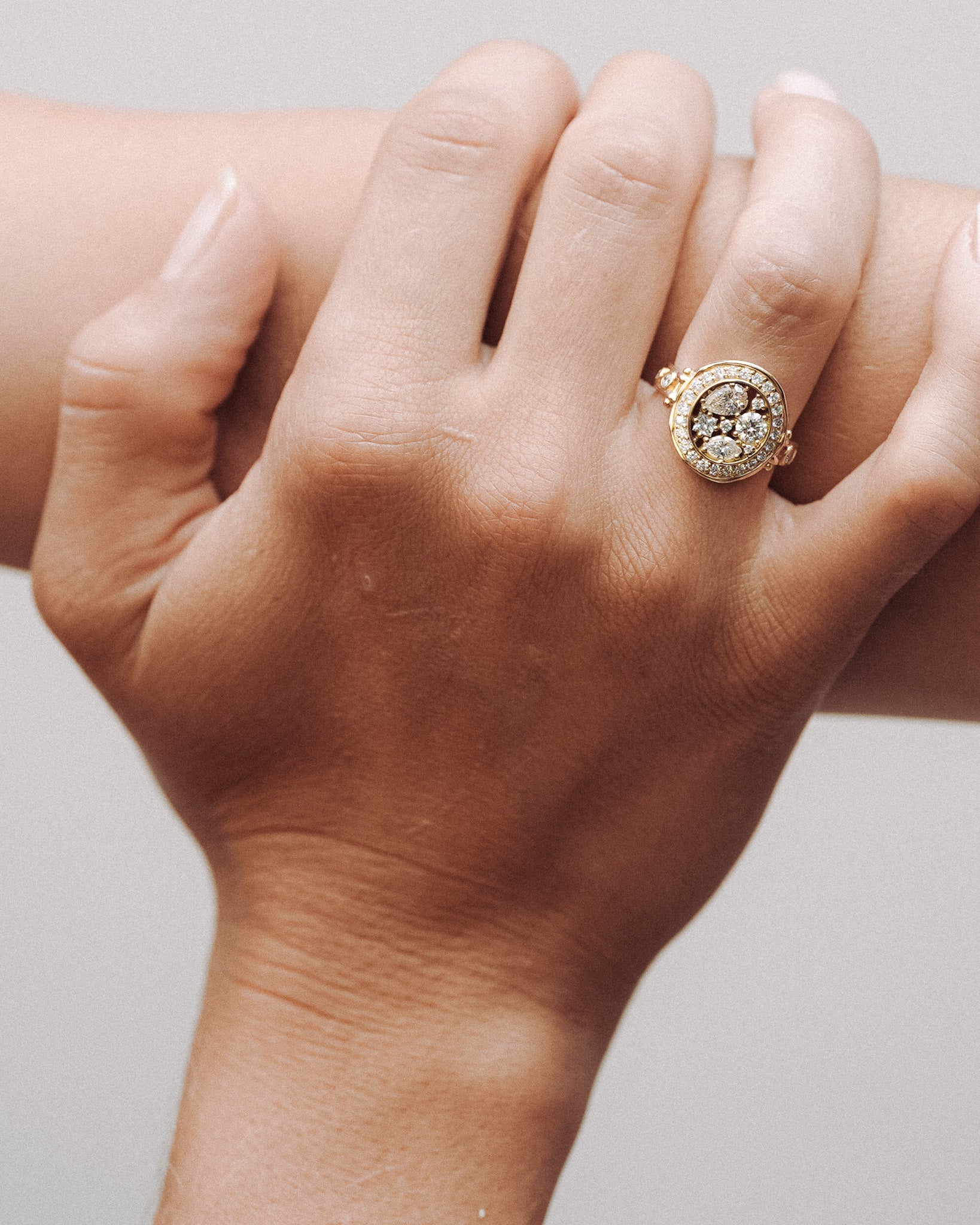 Asteria Halo Ring Diamond Solid Gold