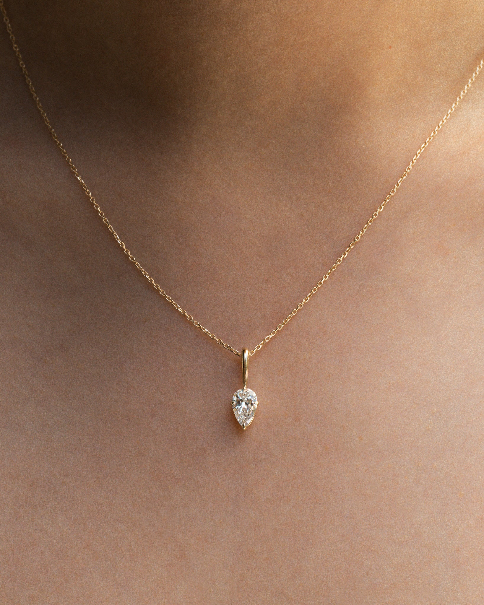 Astra Pear Pendant Diamond Solid Gold